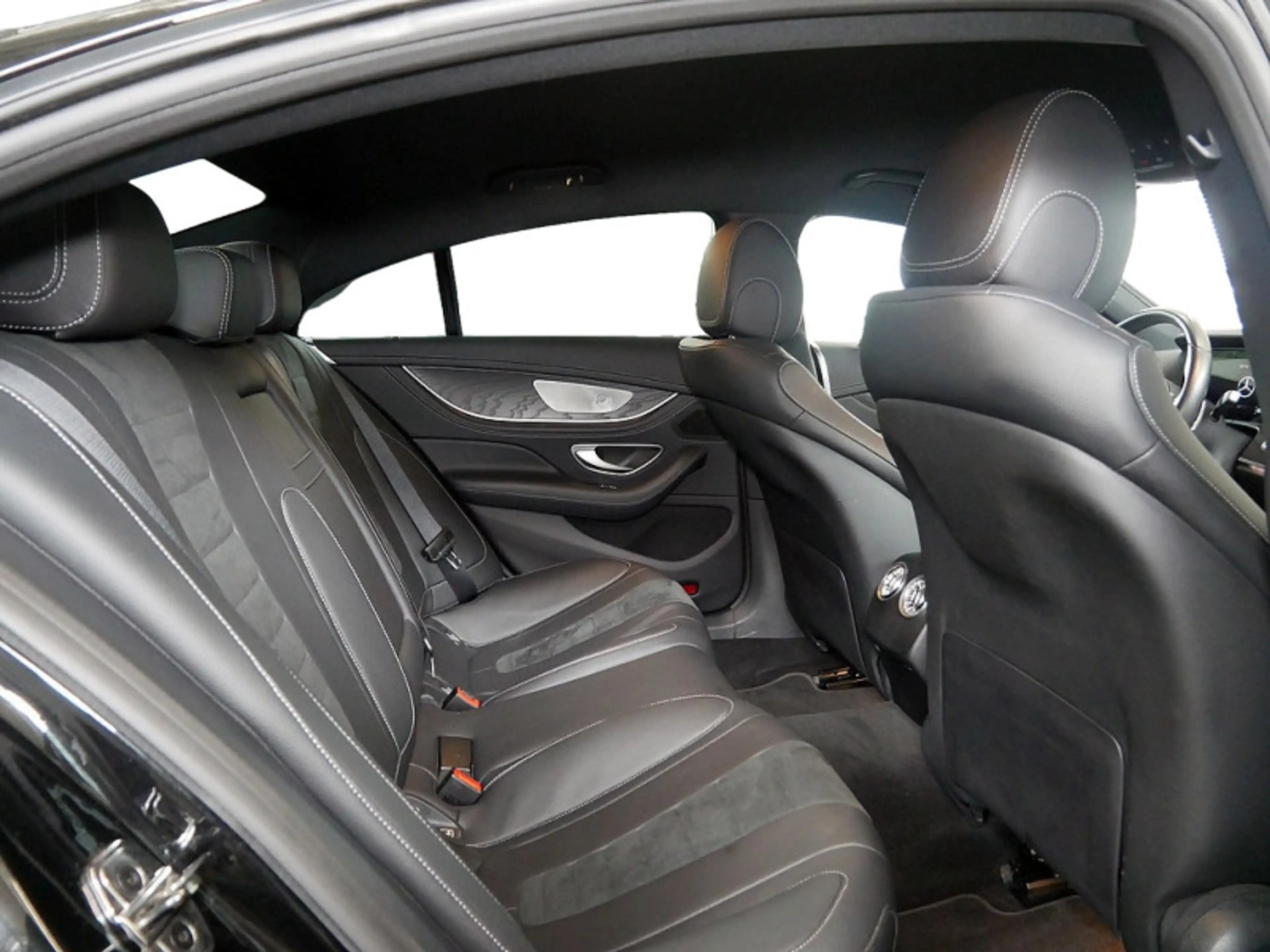 Mercedes-Benz CLS 450 4M AMG BURM NIGHT WIDE MEMO 360 KAMERA — photo 8