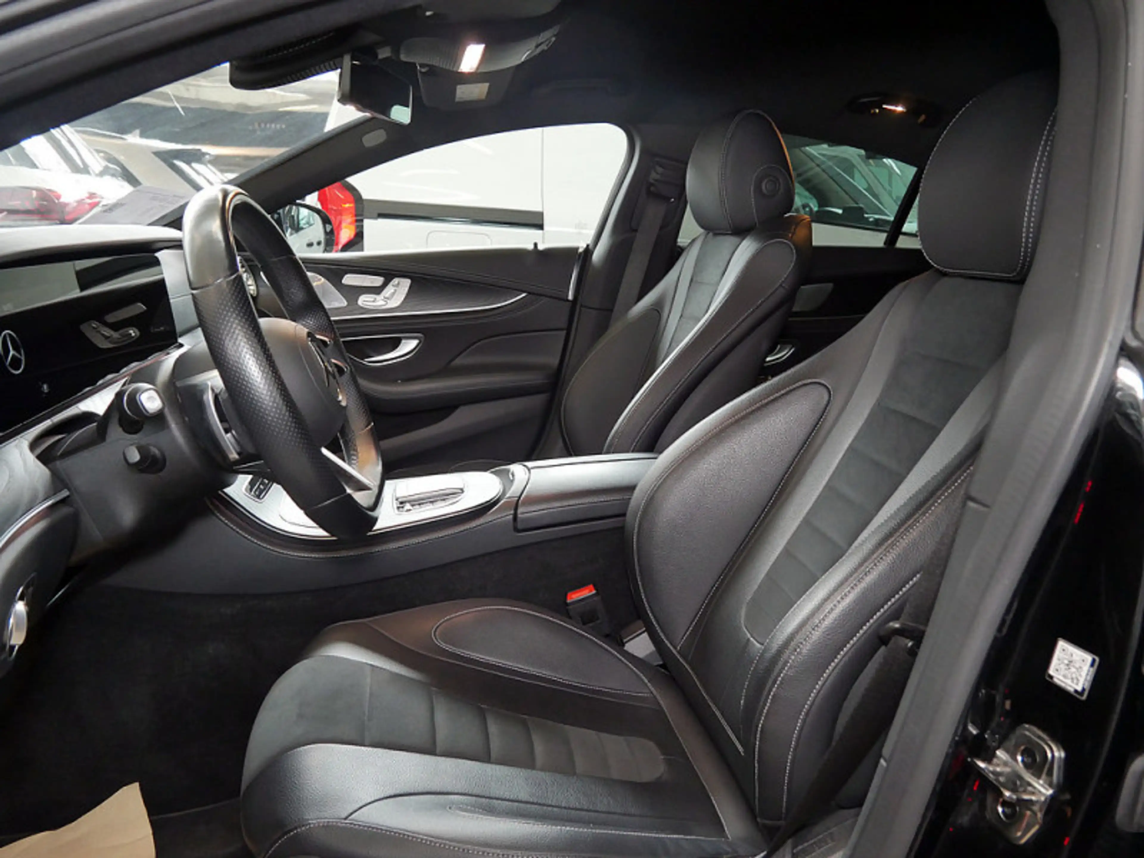 Mercedes-Benz CLS 450 4M AMG BURM NIGHT WIDE MEMO 360 KAMERA — photo 14