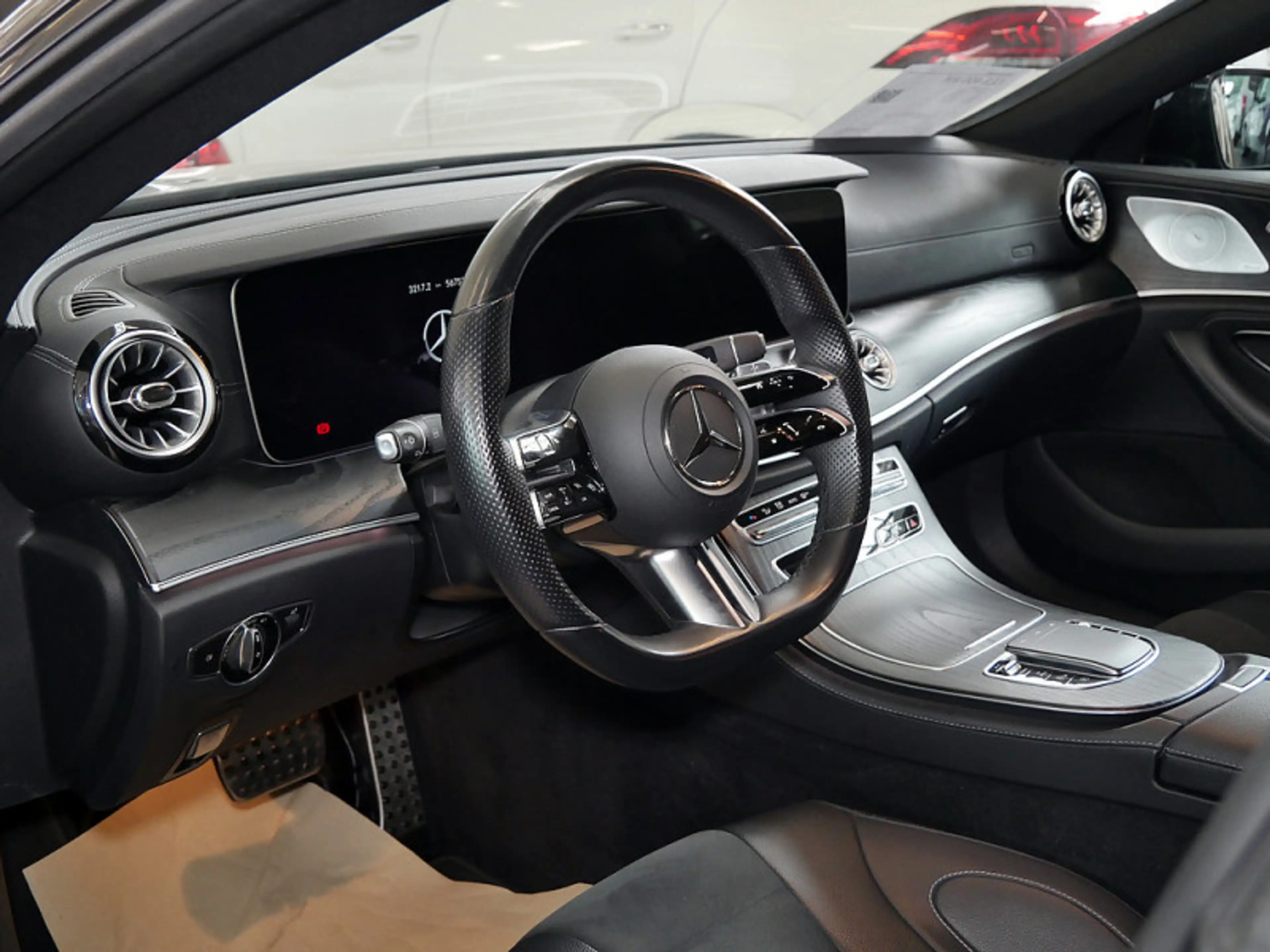 Mercedes-Benz CLS 450 4M AMG BURM NIGHT WIDE MEMO 360 KAMERA — photo 12