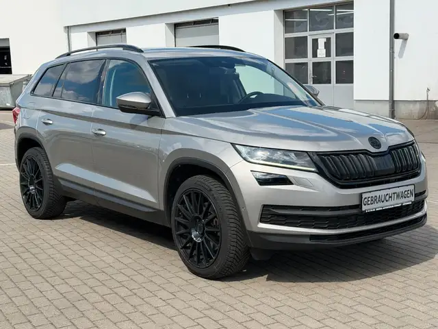 Skoda Kodiaq view 3
