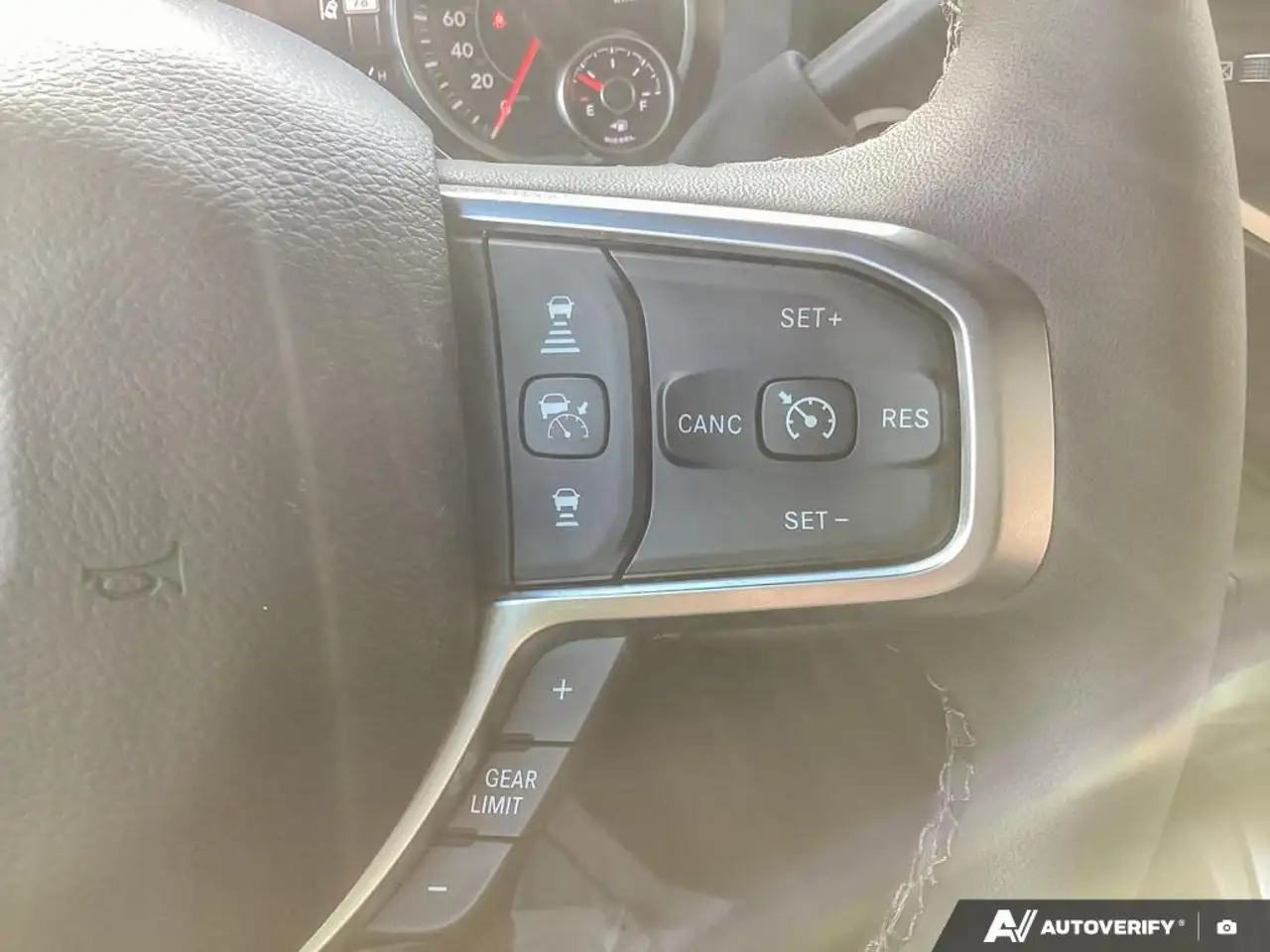 RAM 2500 снимка RAM 2500