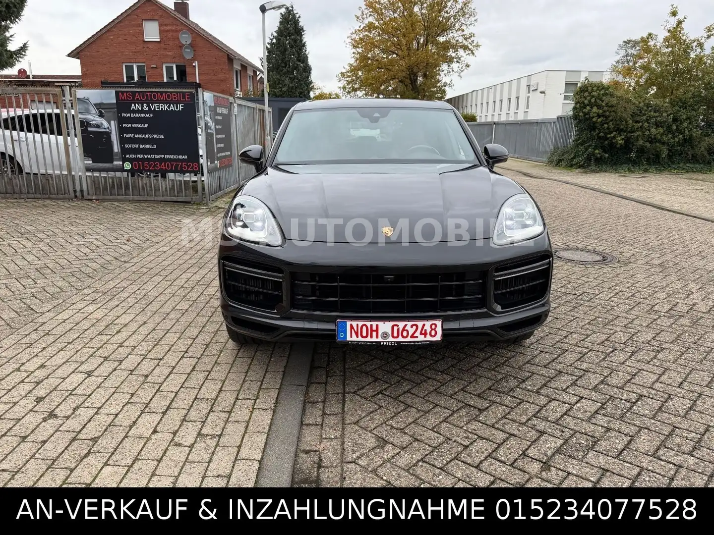 Porsche Cayenne CAYENNE * TURBO * 4.0 V8 * 549 PS * CHRONO * Schwarz - 2