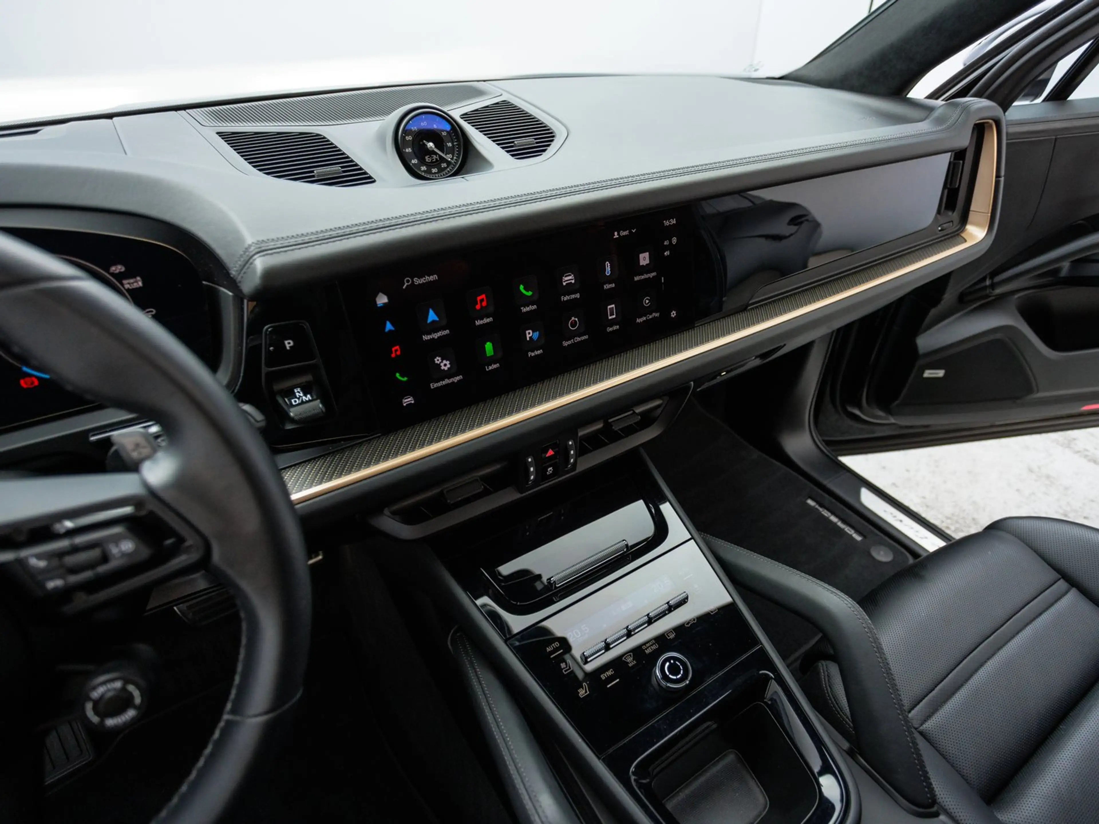 Porsche Cayenne Turbo E-Hybrid — photo 11