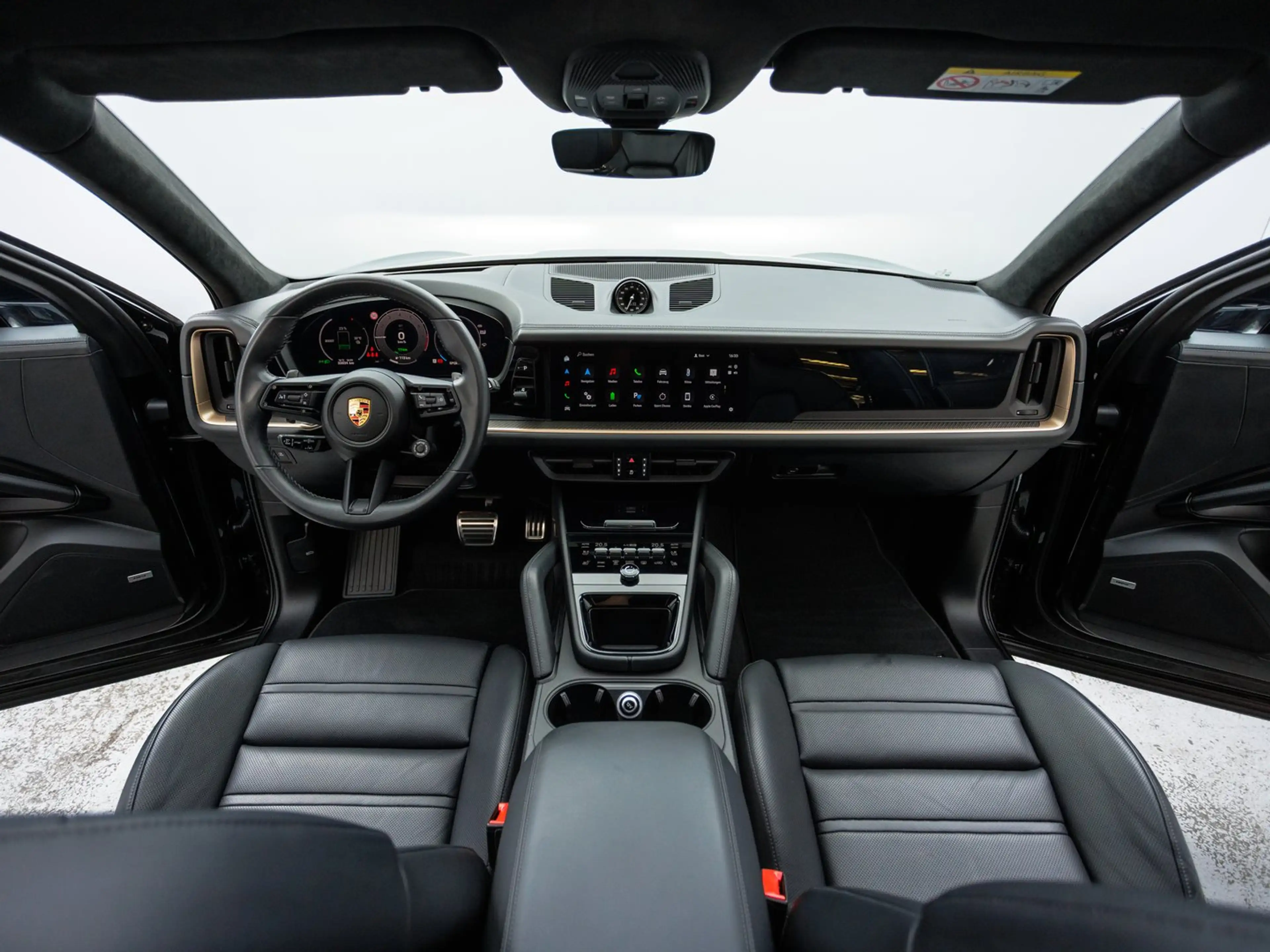 Porsche Cayenne Turbo E-Hybrid — photo 14