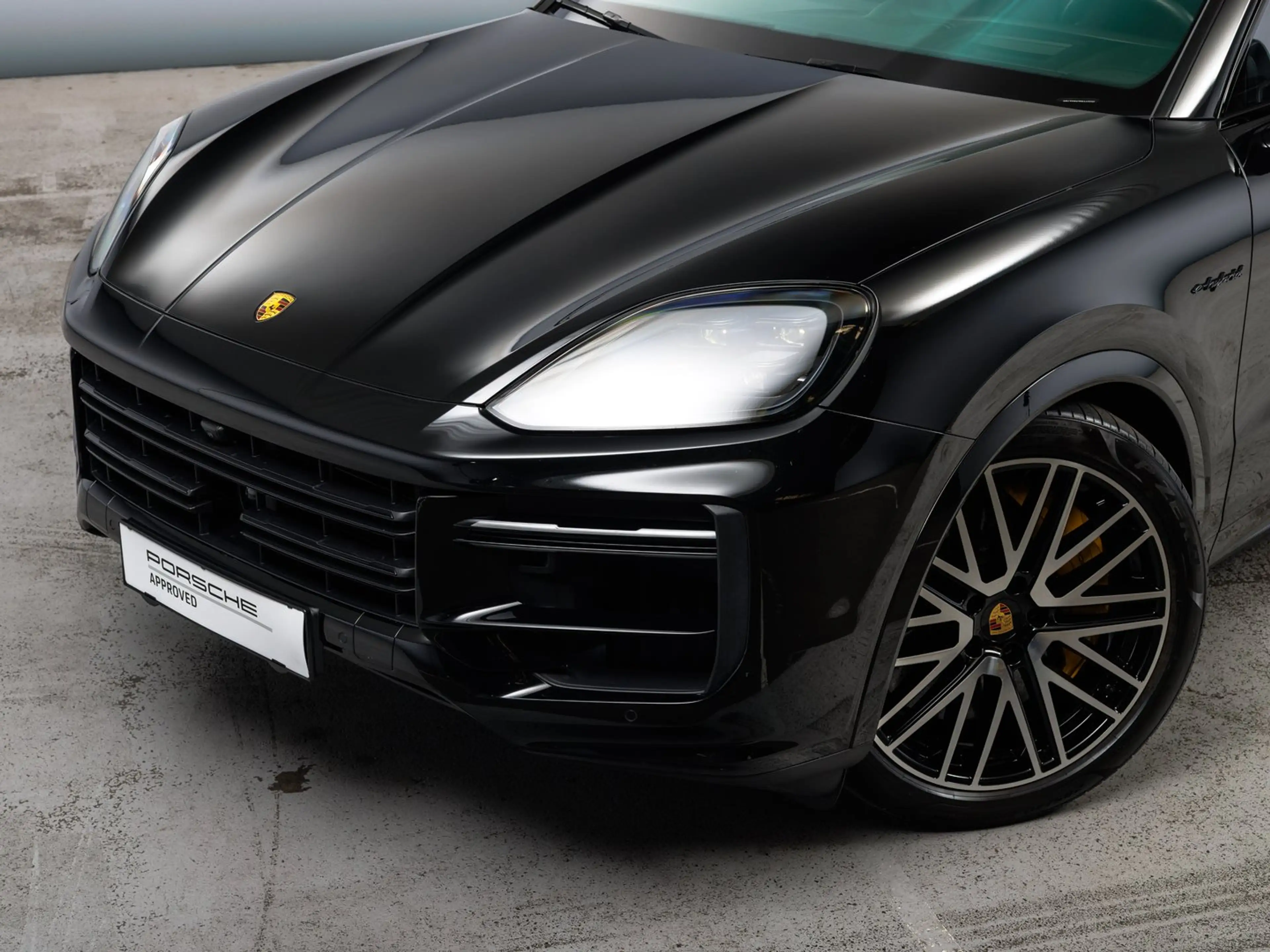 Porsche Cayenne Turbo E-Hybrid — photo 4