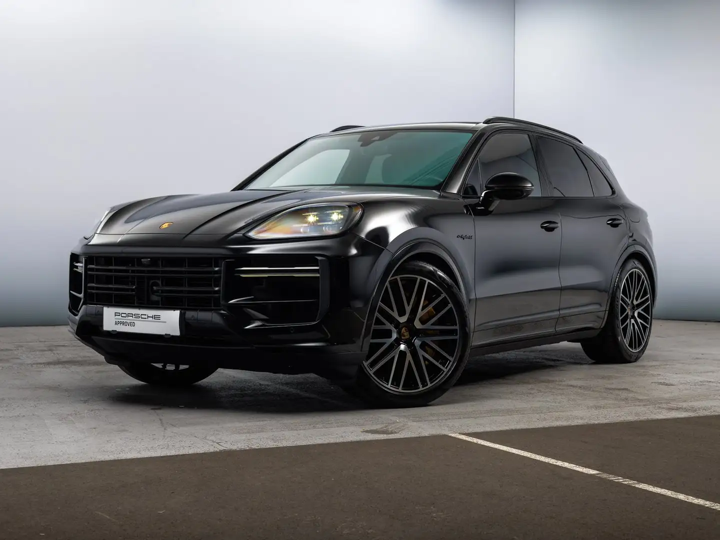 Porsche Cayenne Turbo E-Hybrid Schwarz - 1