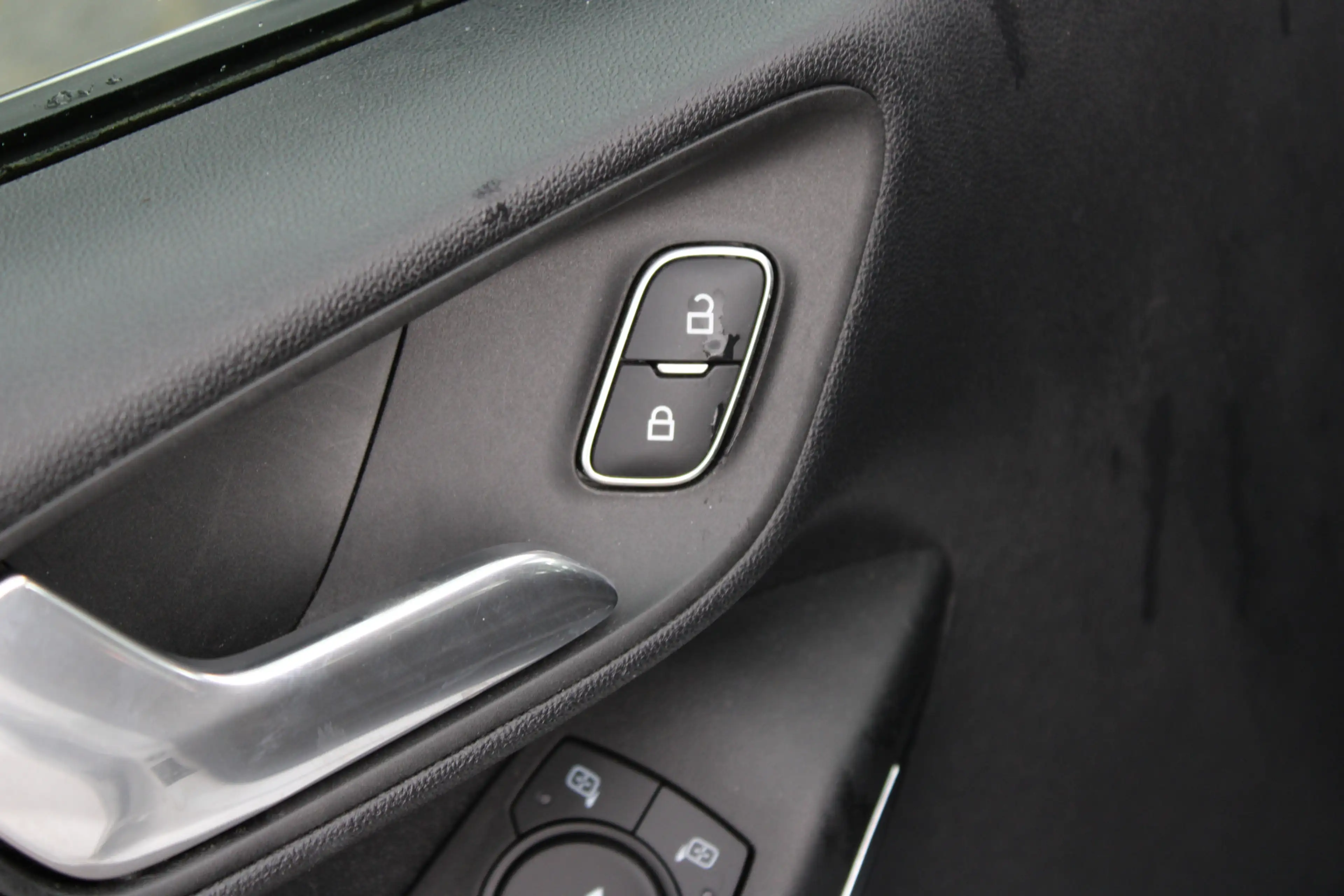 Ford Fiesta 1.0 EcoBoost Hybrid Titanium — photo 7