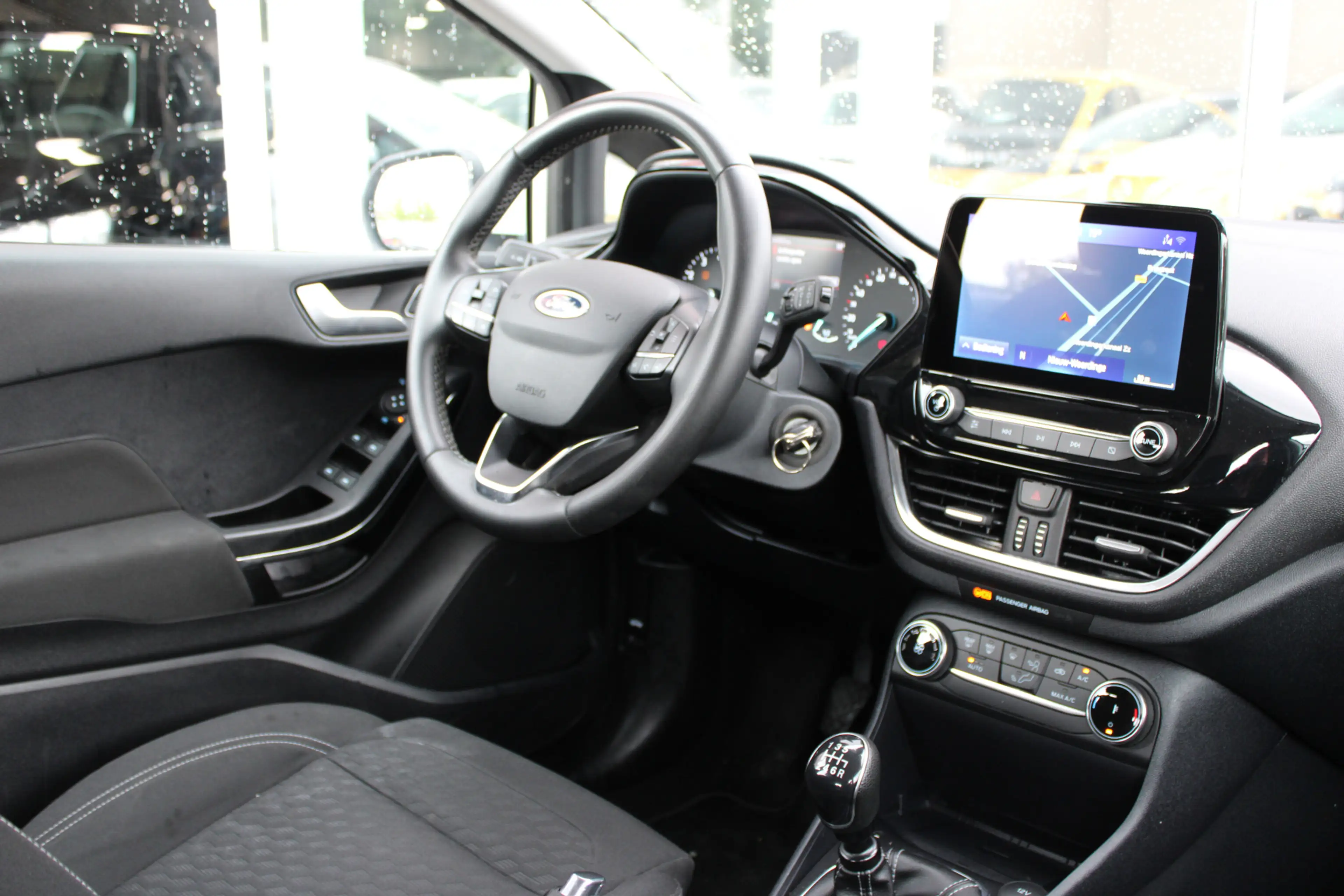 Ford Fiesta 1.0 EcoBoost Hybrid Titanium — photo 23