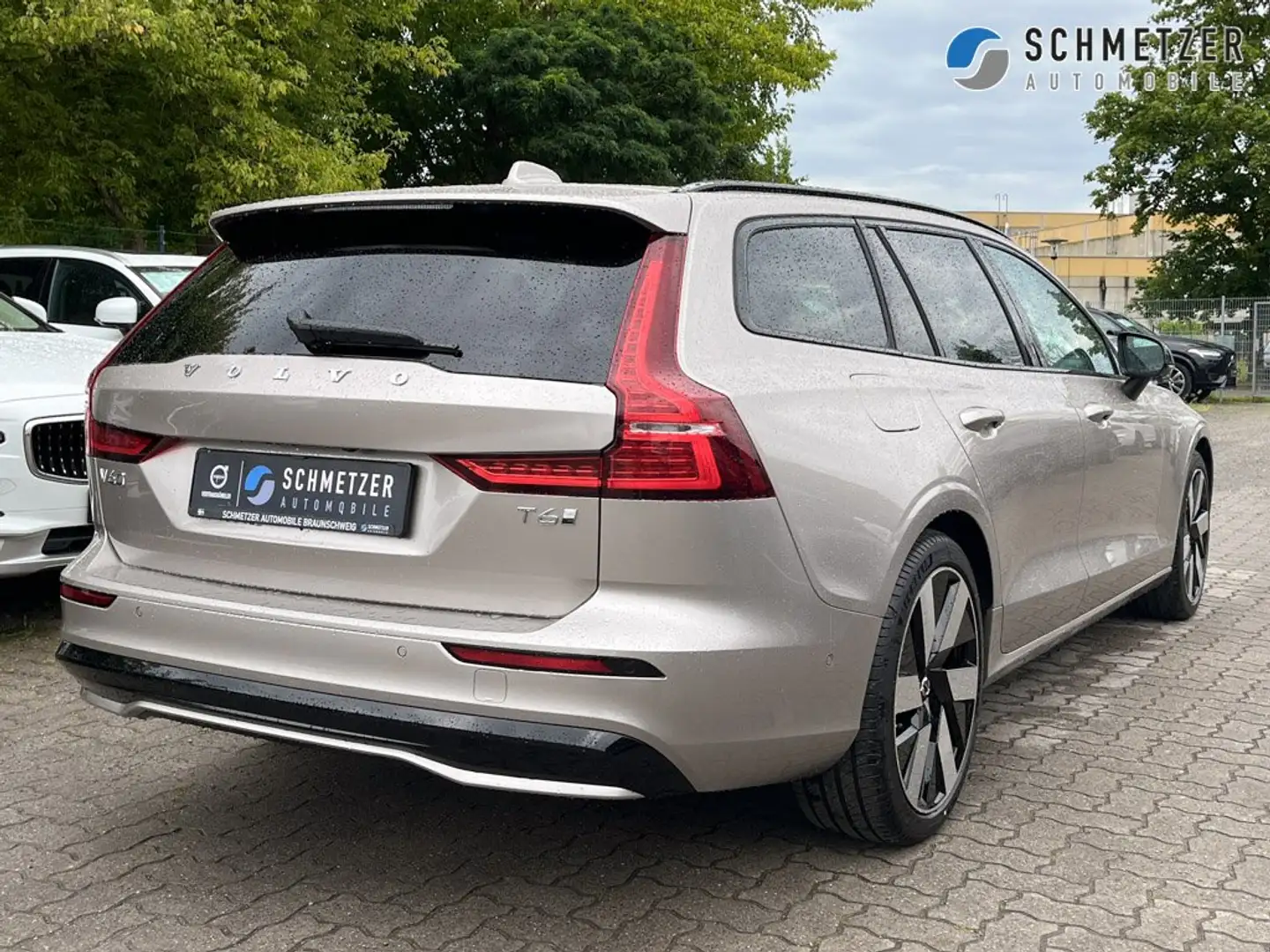 Volvo V60 +T6+AWD+Ultra+Dark+Bowers-W.+Standhz+Massage+ - 2