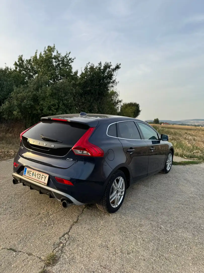 Volvo V40 V40 D2 R-Design Blau - 2