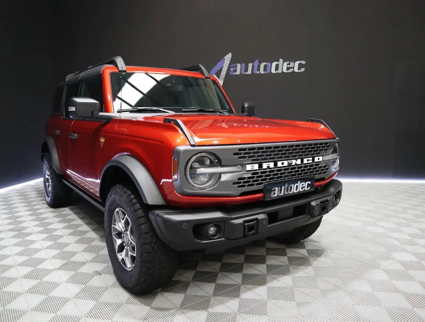 Ford Bronco Badlands 2.7 EcoBoost V6 335CV 4x4 Int. Rojo - 2
