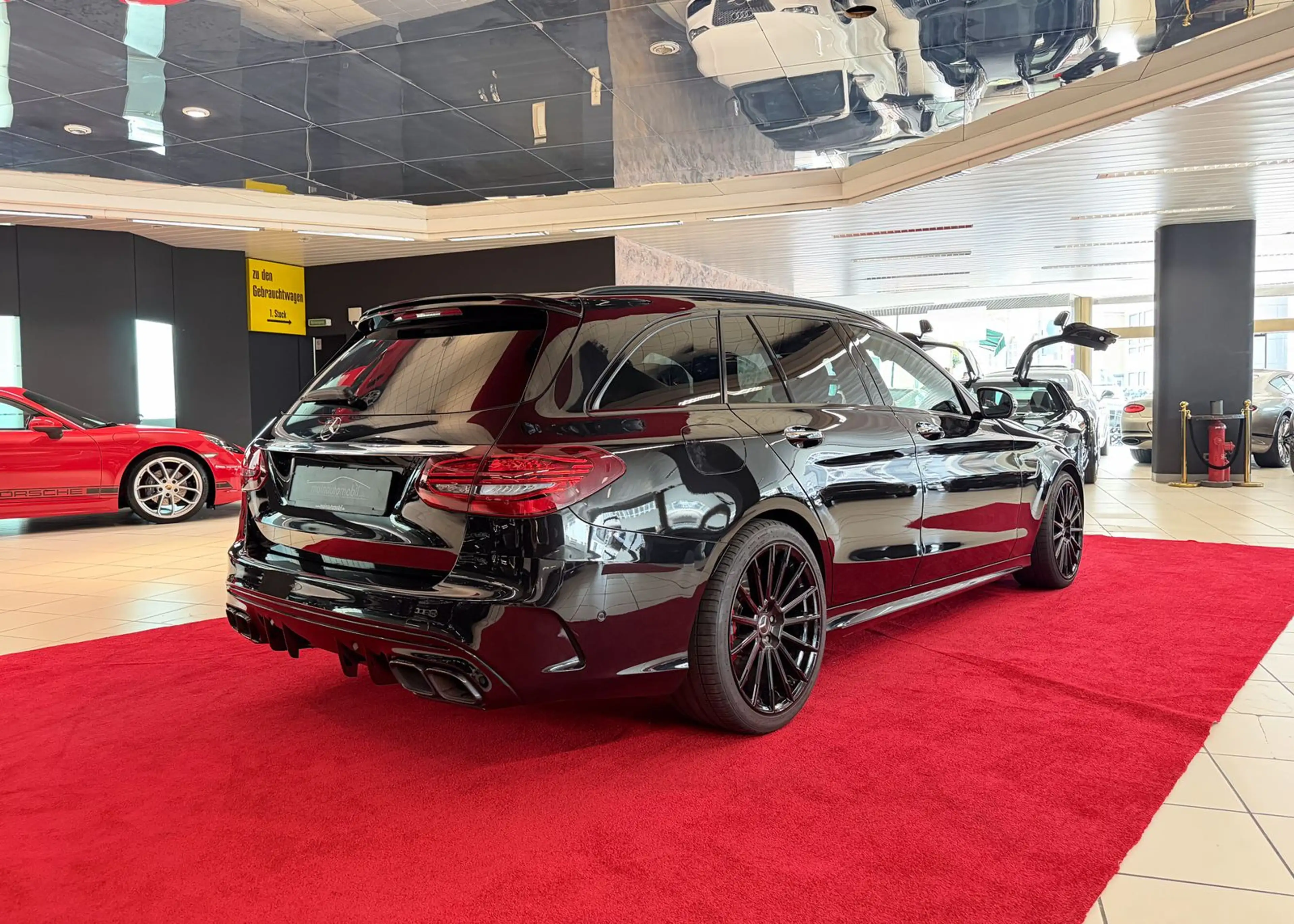 Mercedes-Benz C 63 AMG S MWST AHK Pano HU Widescreen Burmester — photo 7