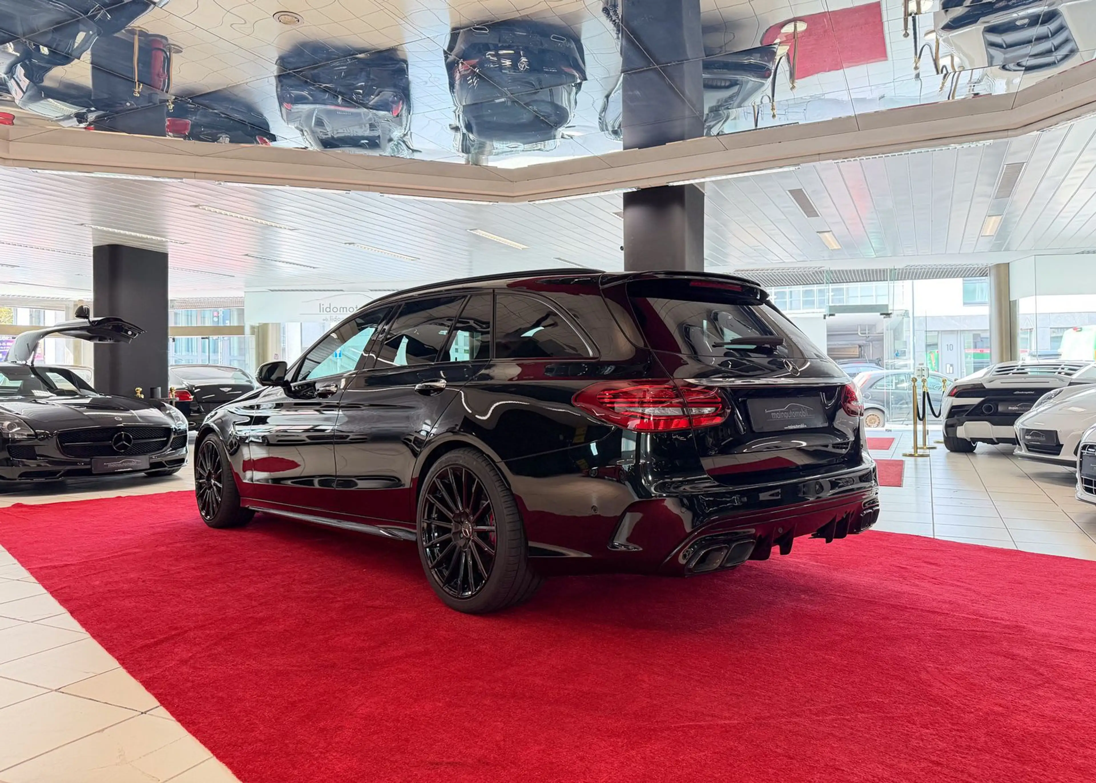 Mercedes-Benz C 63 AMG S MWST AHK Pano HU Widescreen Burmester — photo 5