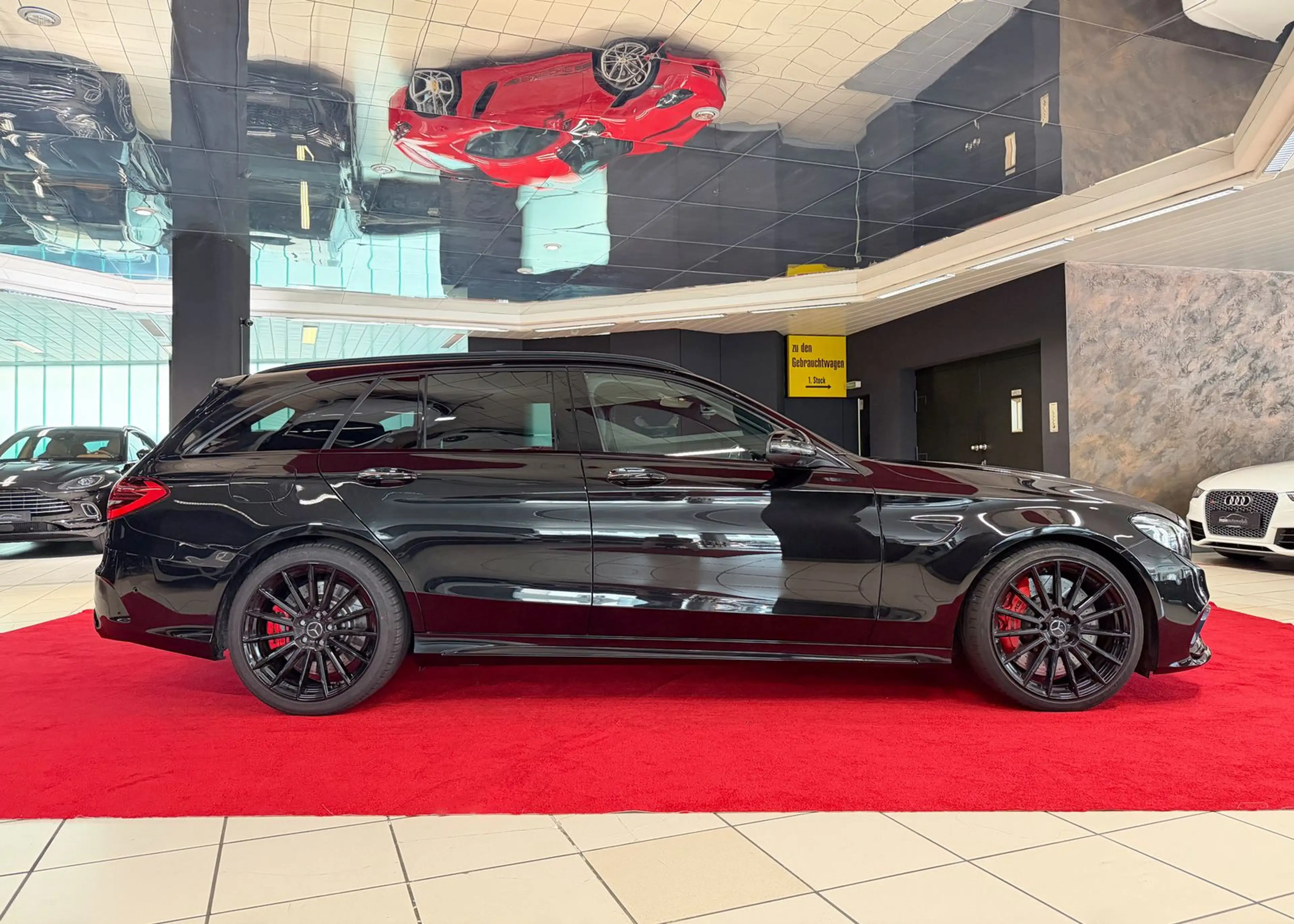 Mercedes-Benz C 63 AMG S MWST AHK Pano HU Widescreen Burmester — photo 9