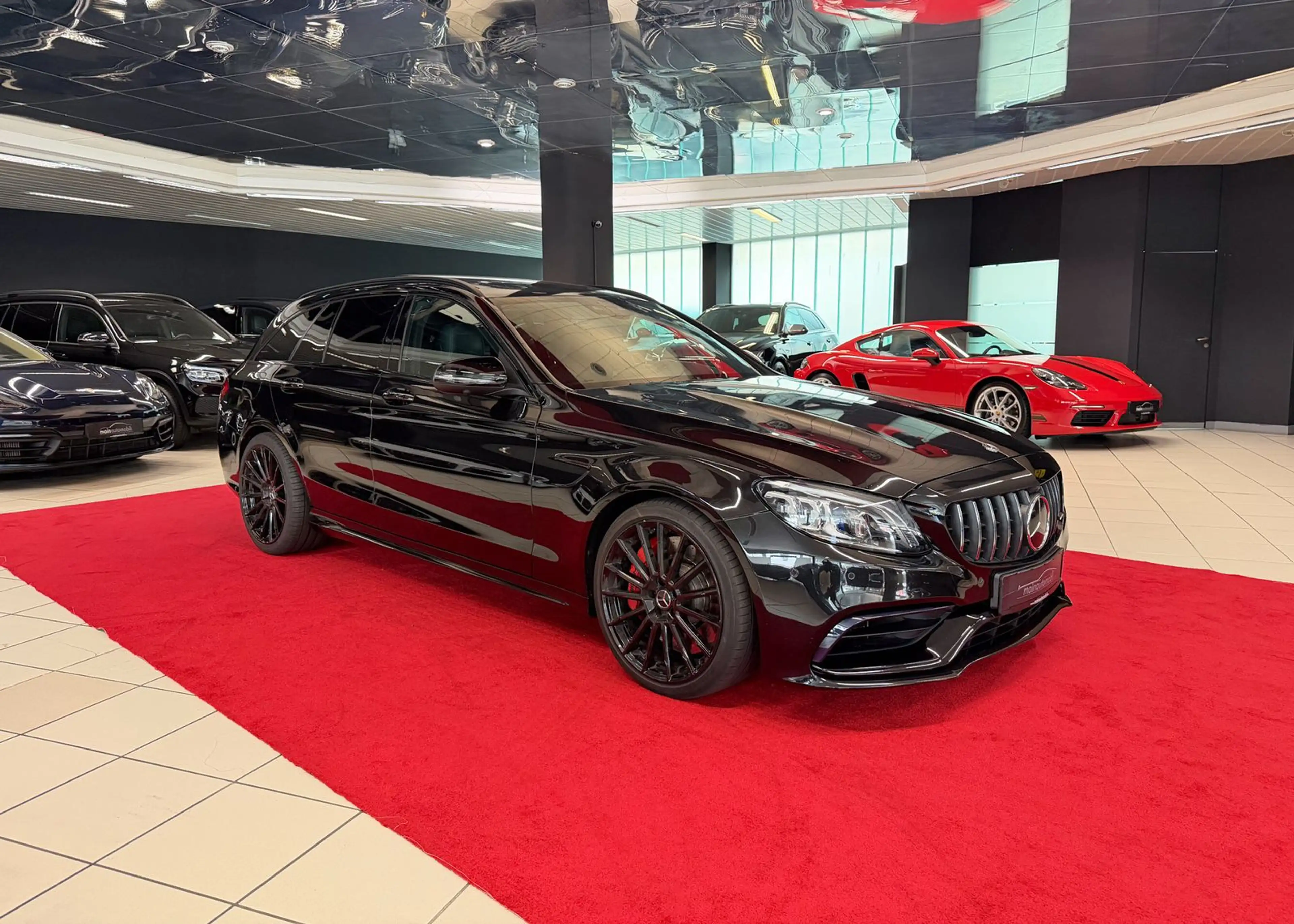 Mercedes-Benz C 63 AMG S MWST AHK Pano HU Widescreen Burmester — photo 11