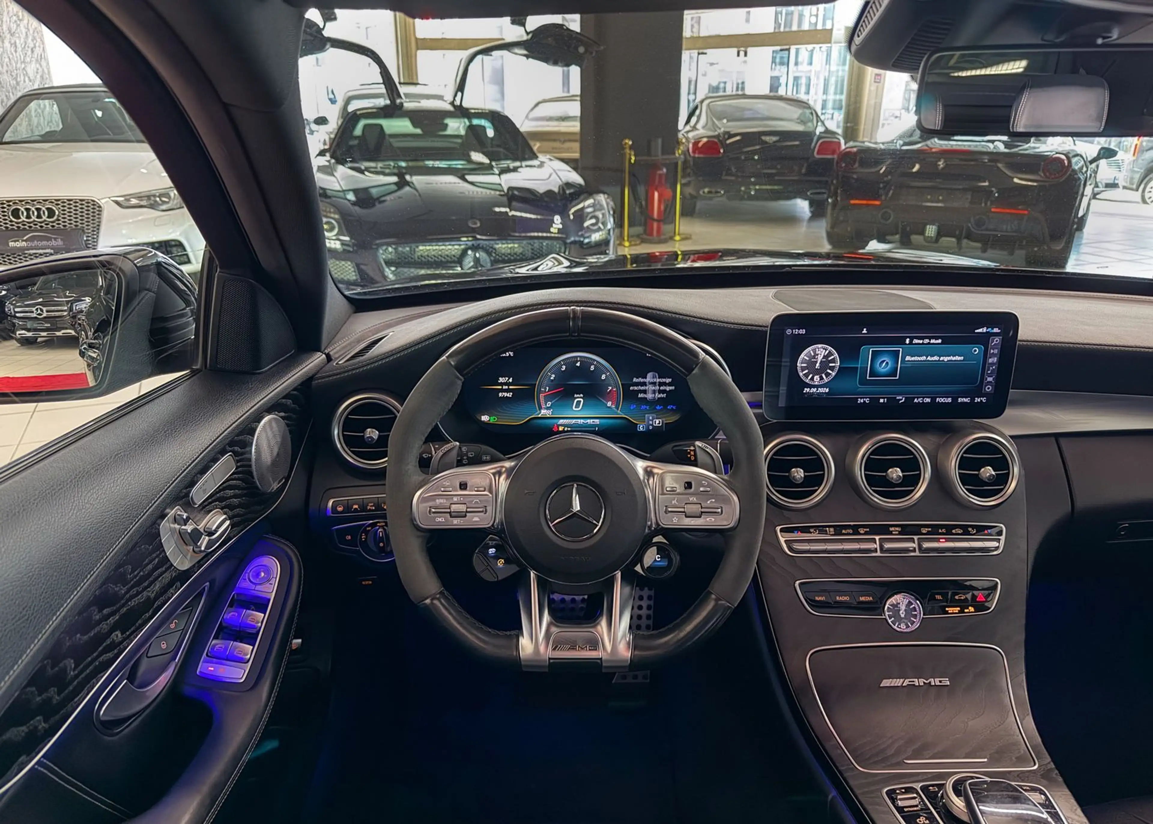 Mercedes-Benz C 63 AMG S MWST AHK Pano HU Widescreen Burmester — photo 20