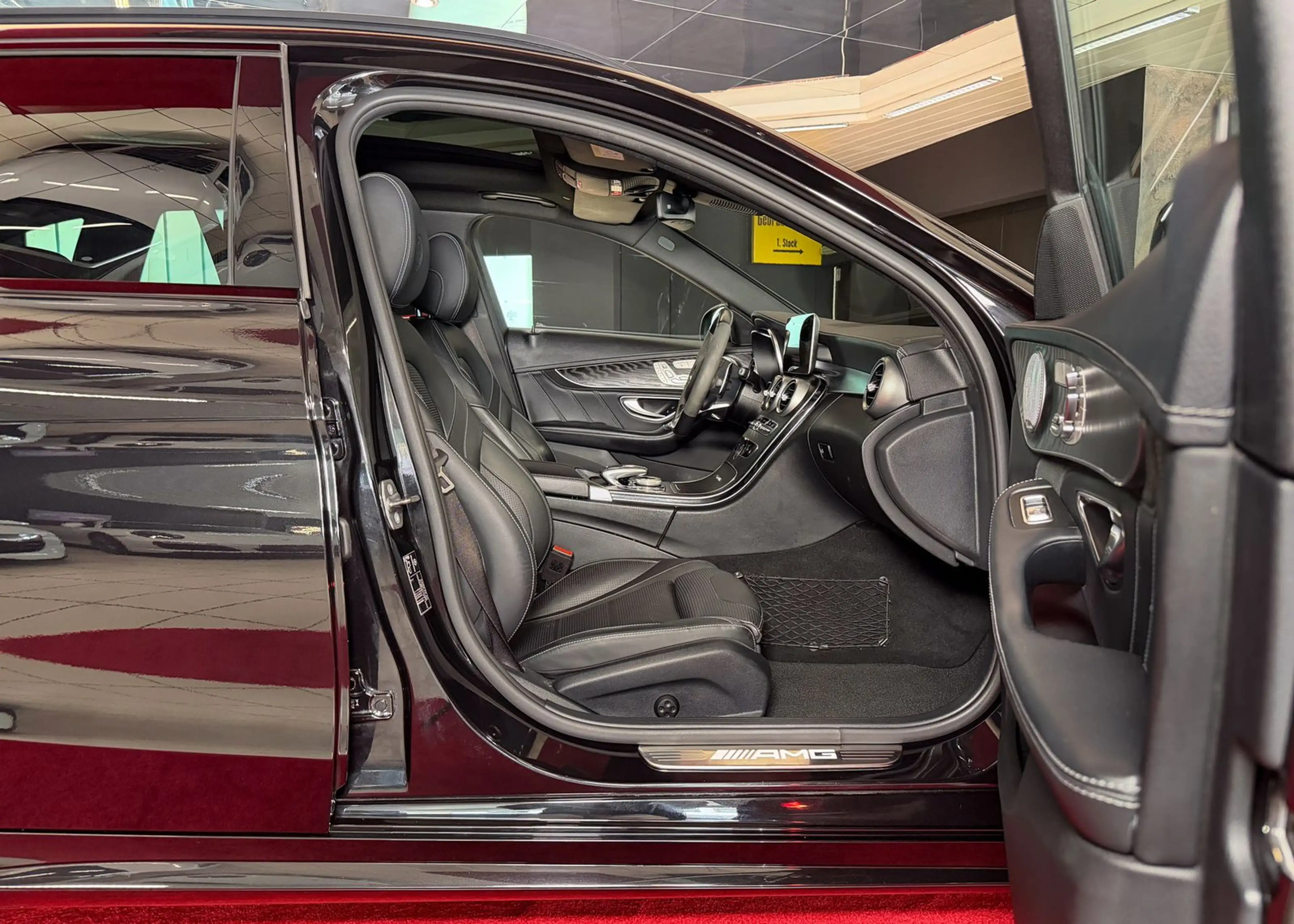 Mercedes-Benz C 63 AMG S MWST AHK Pano HU Widescreen Burmester — photo 32
