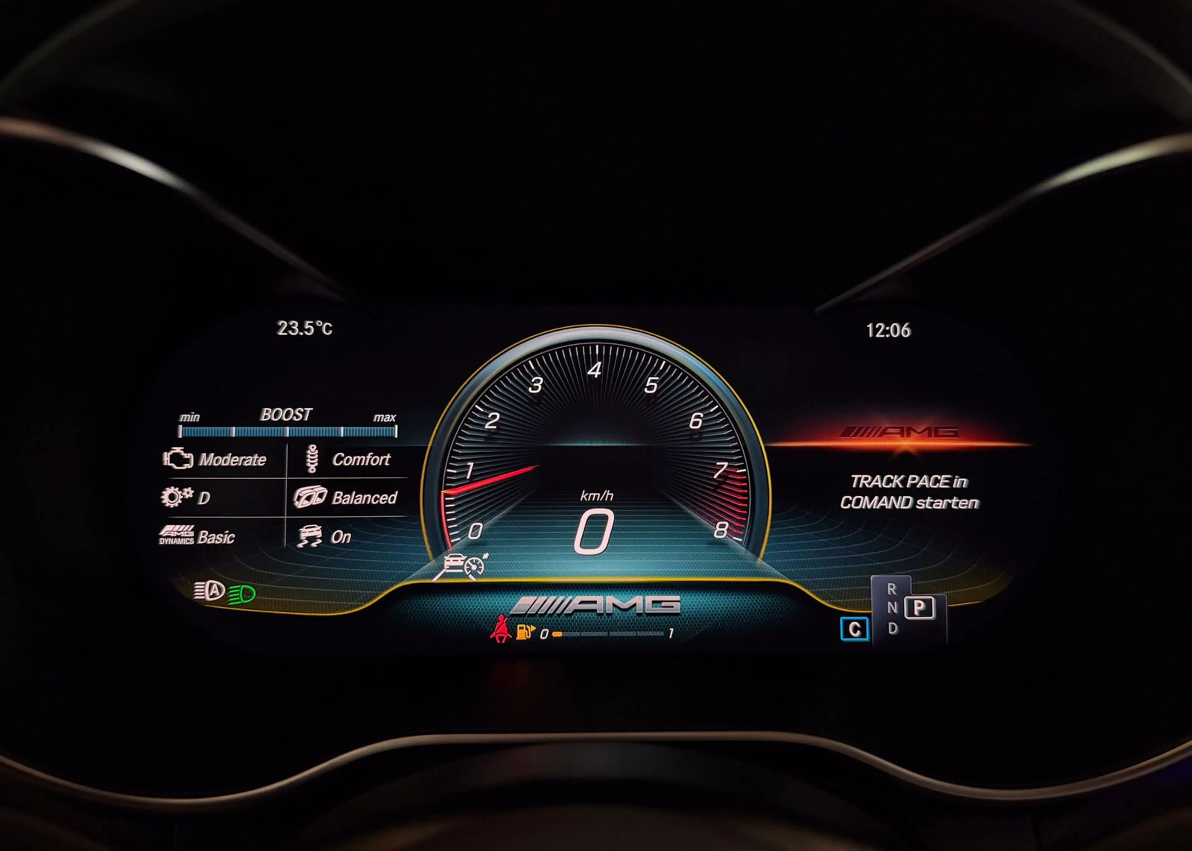 Mercedes-Benz C 63 AMG S MWST AHK Pano HU Widescreen Burmester — photo 21