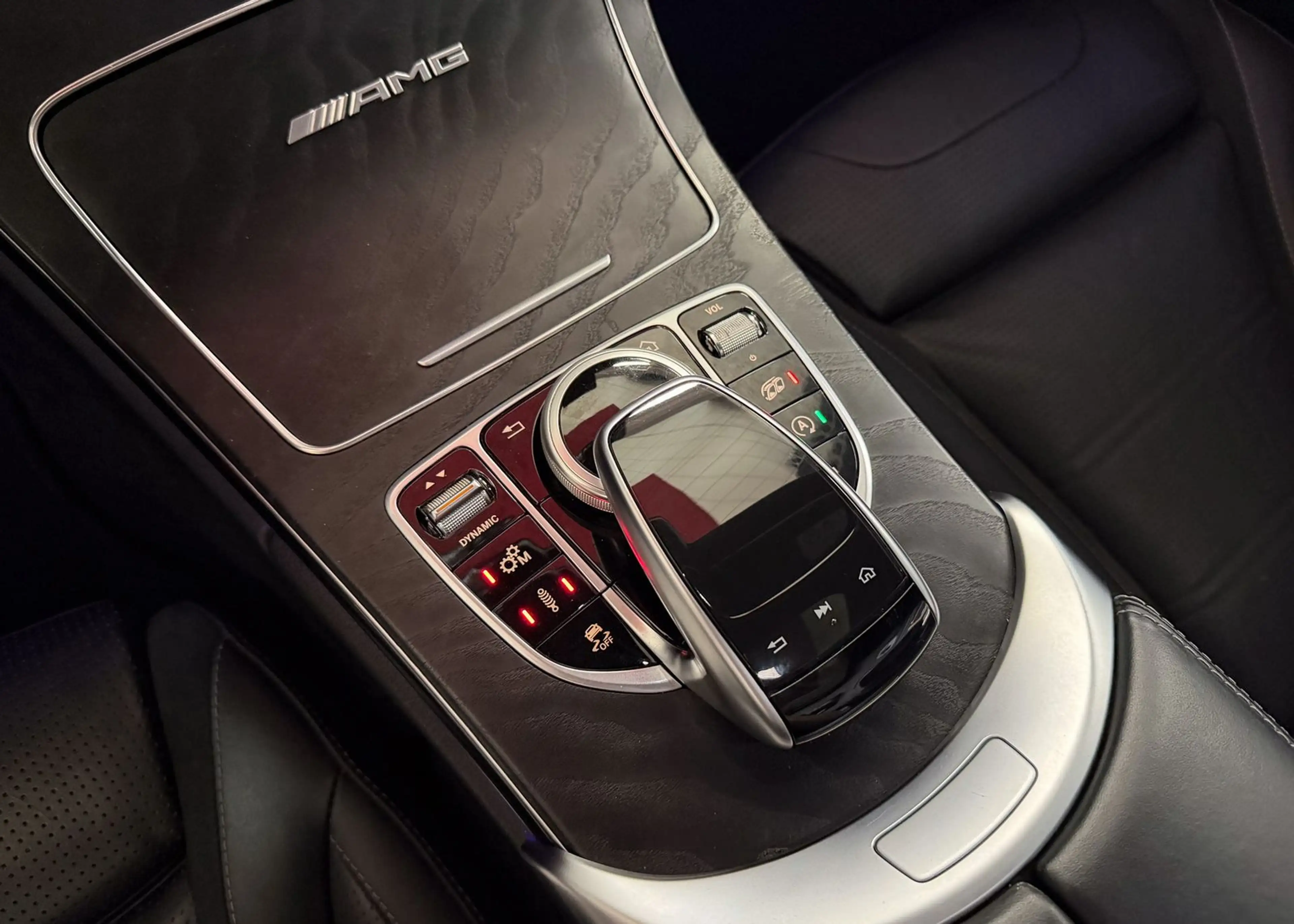 Mercedes-Benz C 63 AMG S MWST AHK Pano HU Widescreen Burmester — photo 28