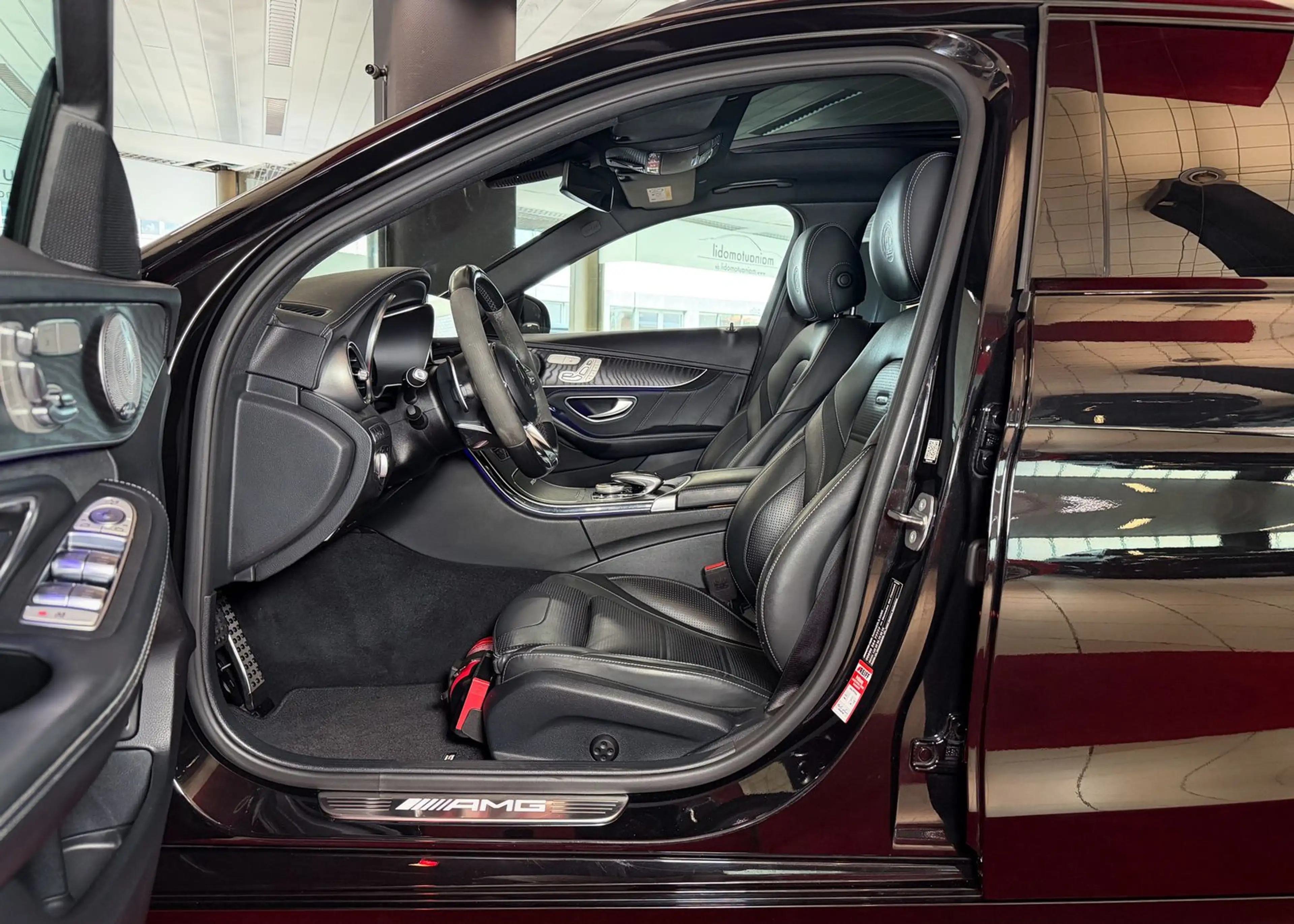 Mercedes-Benz C 63 AMG S MWST AHK Pano HU Widescreen Burmester — photo 16