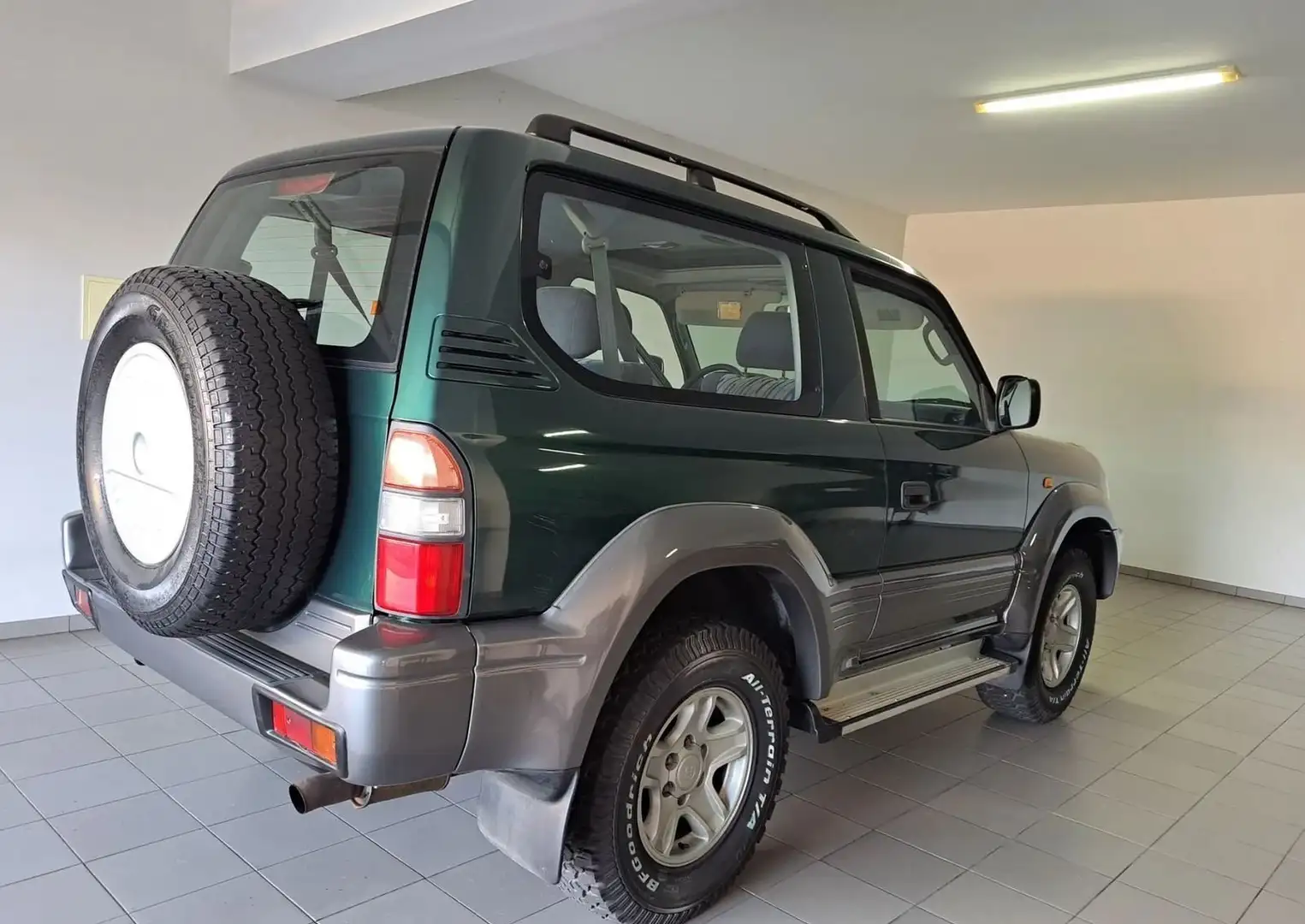Toyota Land Cruiser 90 3,0 TD - 2