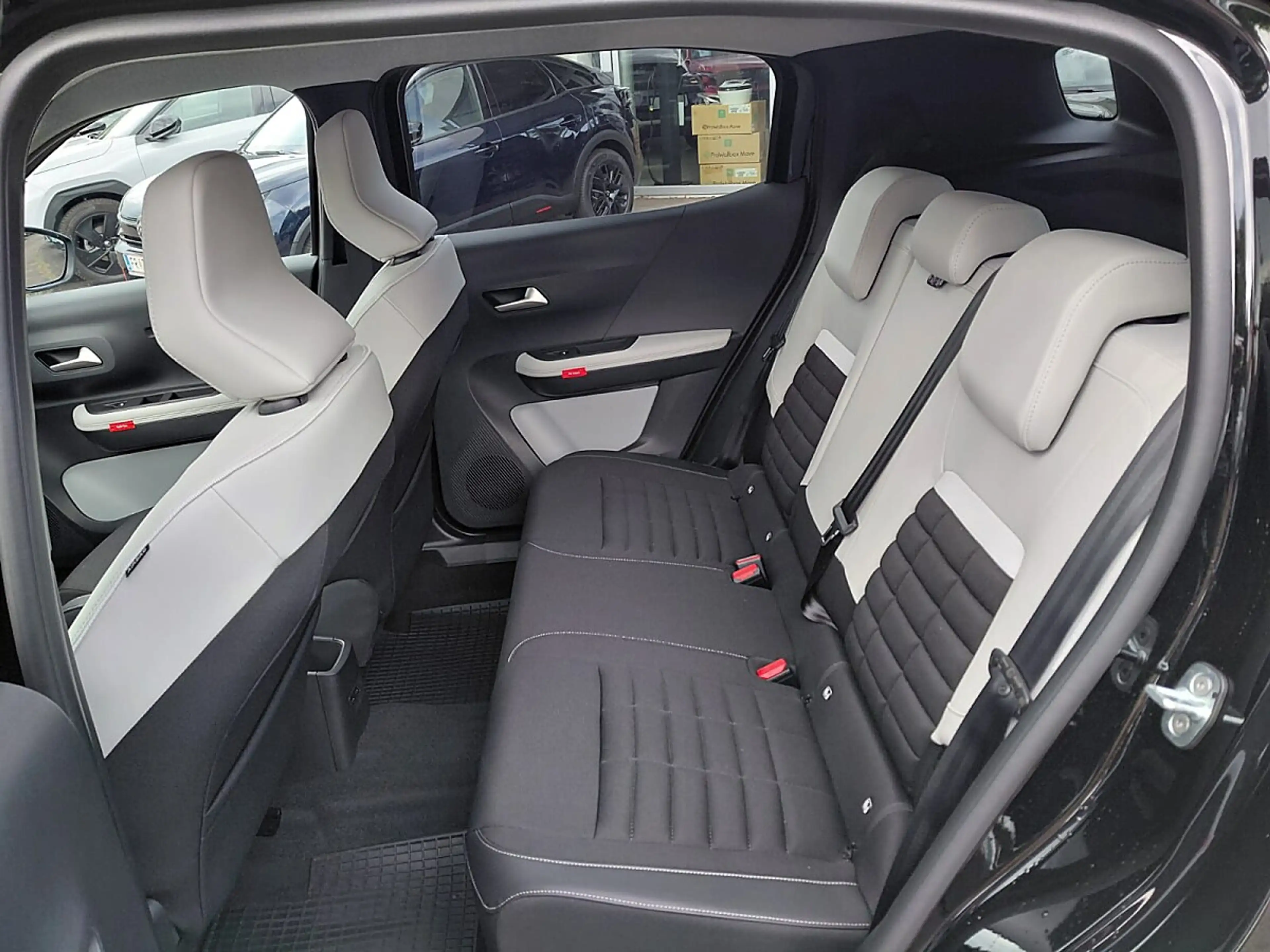 Citroen C3 Aircross Turbo 100 S&S 6-Gang-Manuell Plus — photo 12