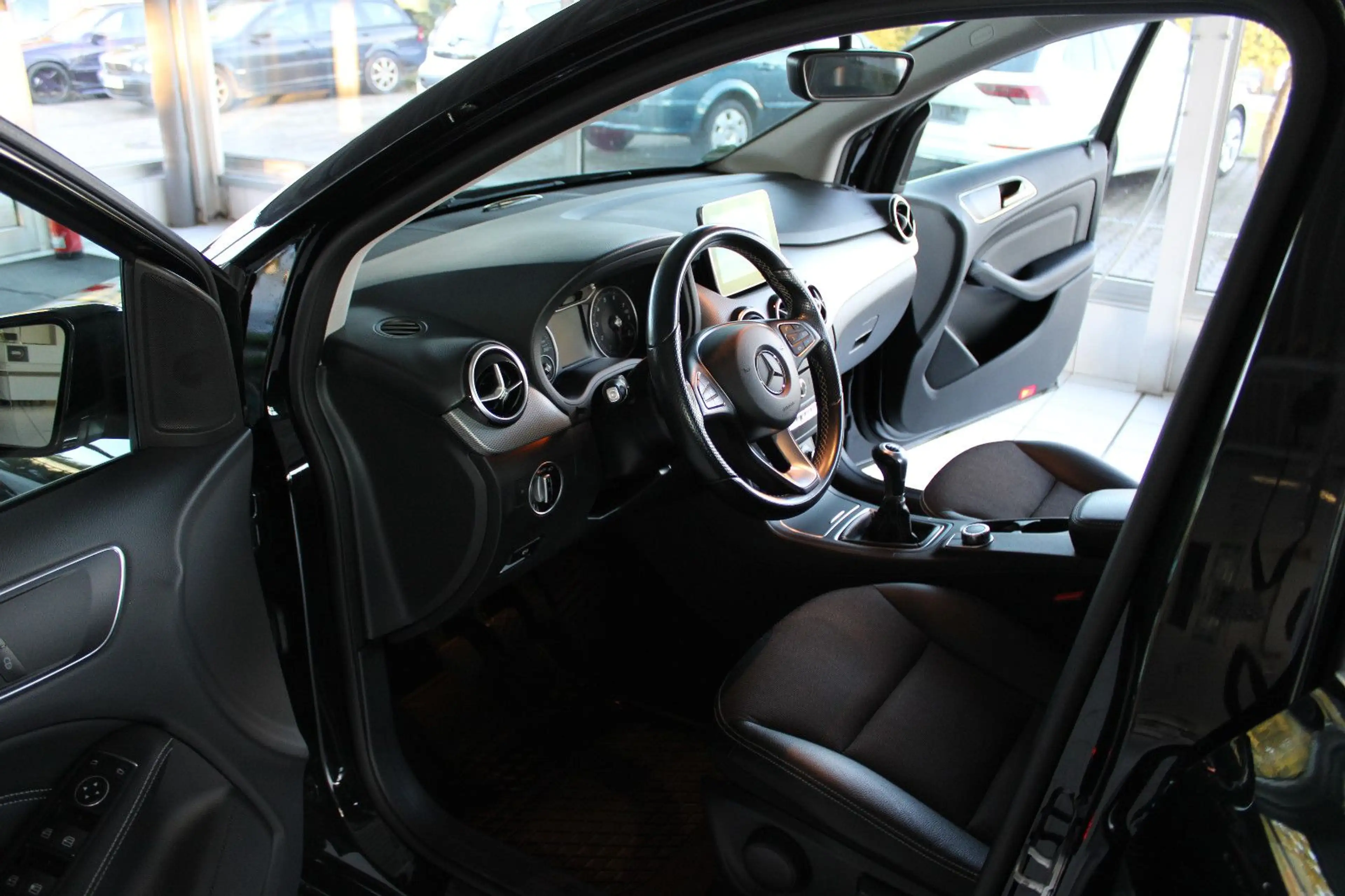 Mercedes-Benz B 200 B -Klasse B 200 — photo 8