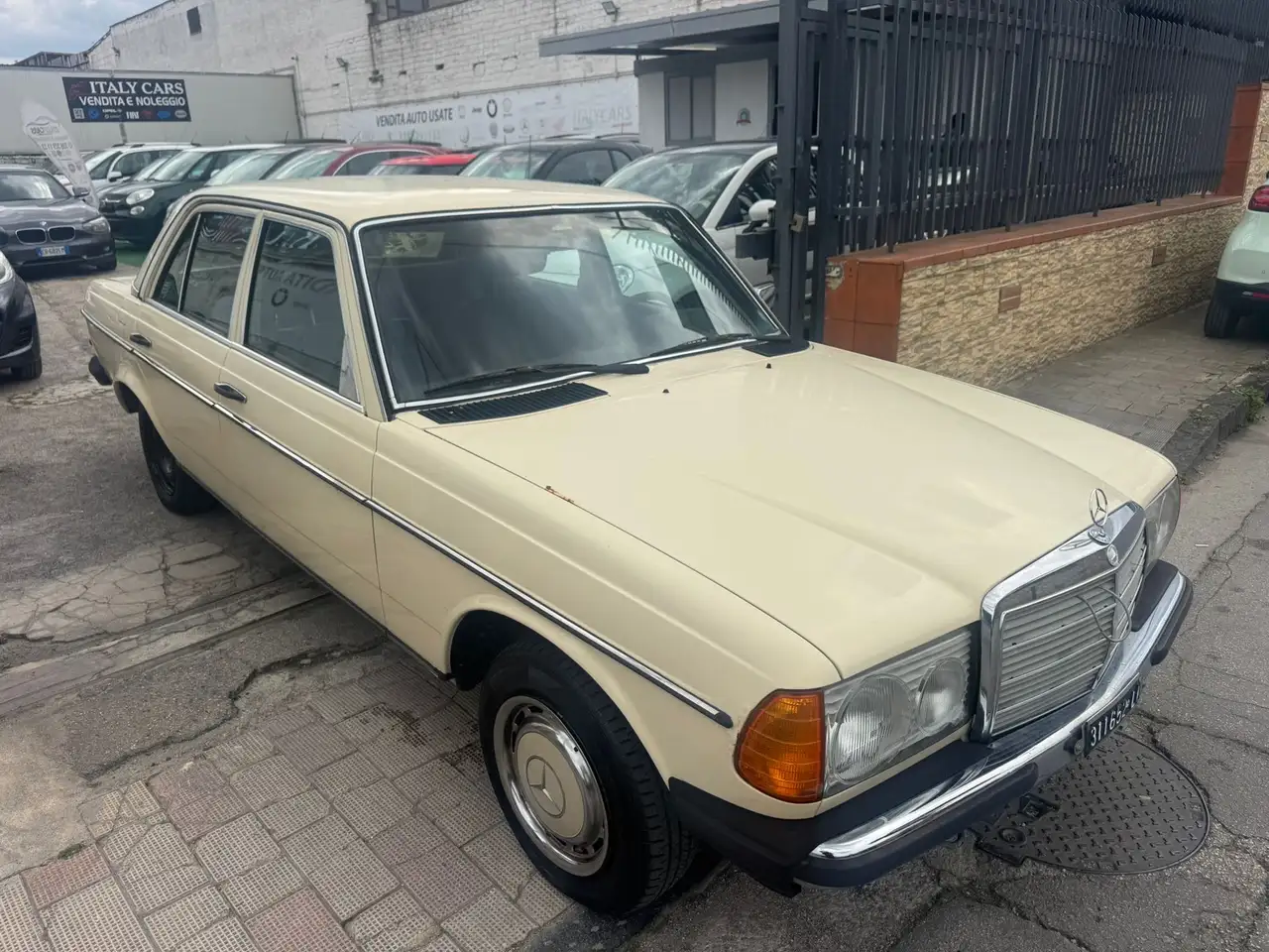 Mercedes-Benz 200 Mercedes Benz. 200berlina, foto 3