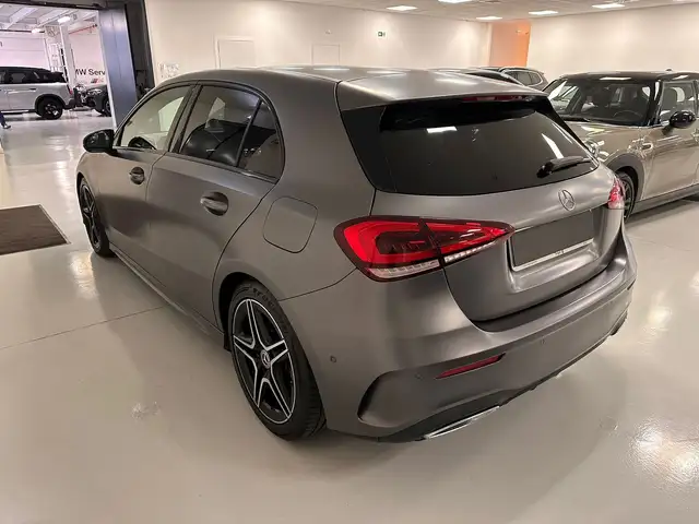 Mercedes-Benz A view 4