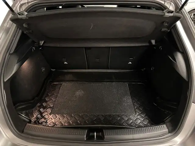 Mercedes-Benz A view 12