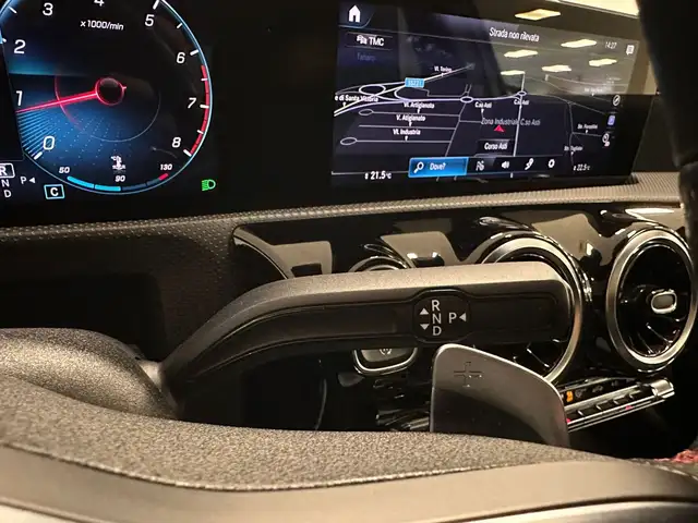 Mercedes-Benz A view 10