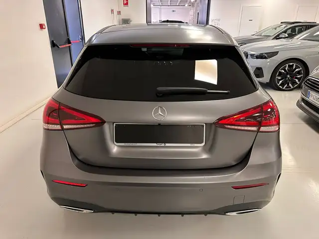 Mercedes-Benz A view 3