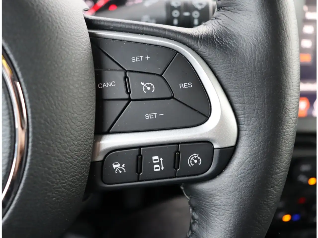 Jeep Renegade S-EDITION e-HYBRID 1.5 GSE T4 48V 130PS DCT 4x2 NA, миниатюра 23