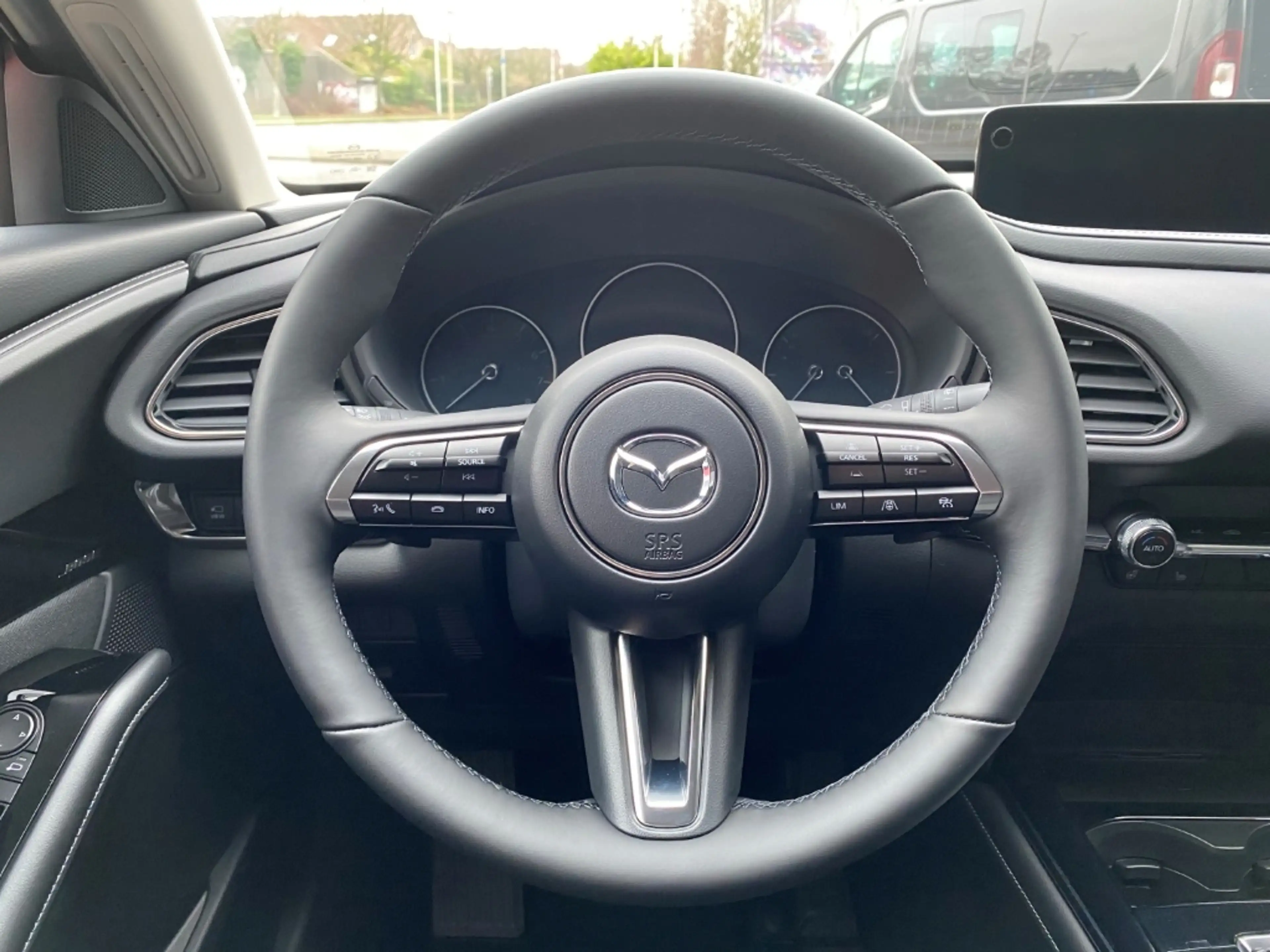 Mazda CX-30 EXCLUSIVE-L. e-Skyactiv-G 140PS 6AT HUD Navi Sound — photo 8