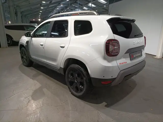 Dacia Duster view 4