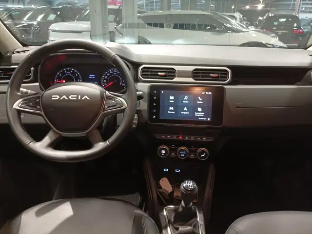 Dacia Duster view 9