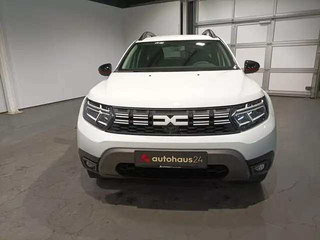 Dacia Duster view 2