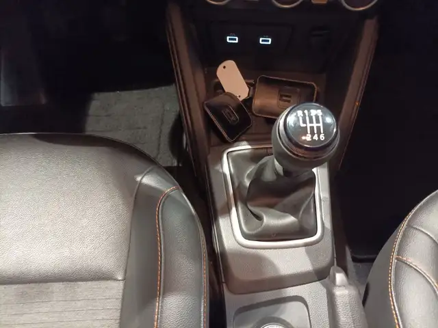 Dacia Duster view 13