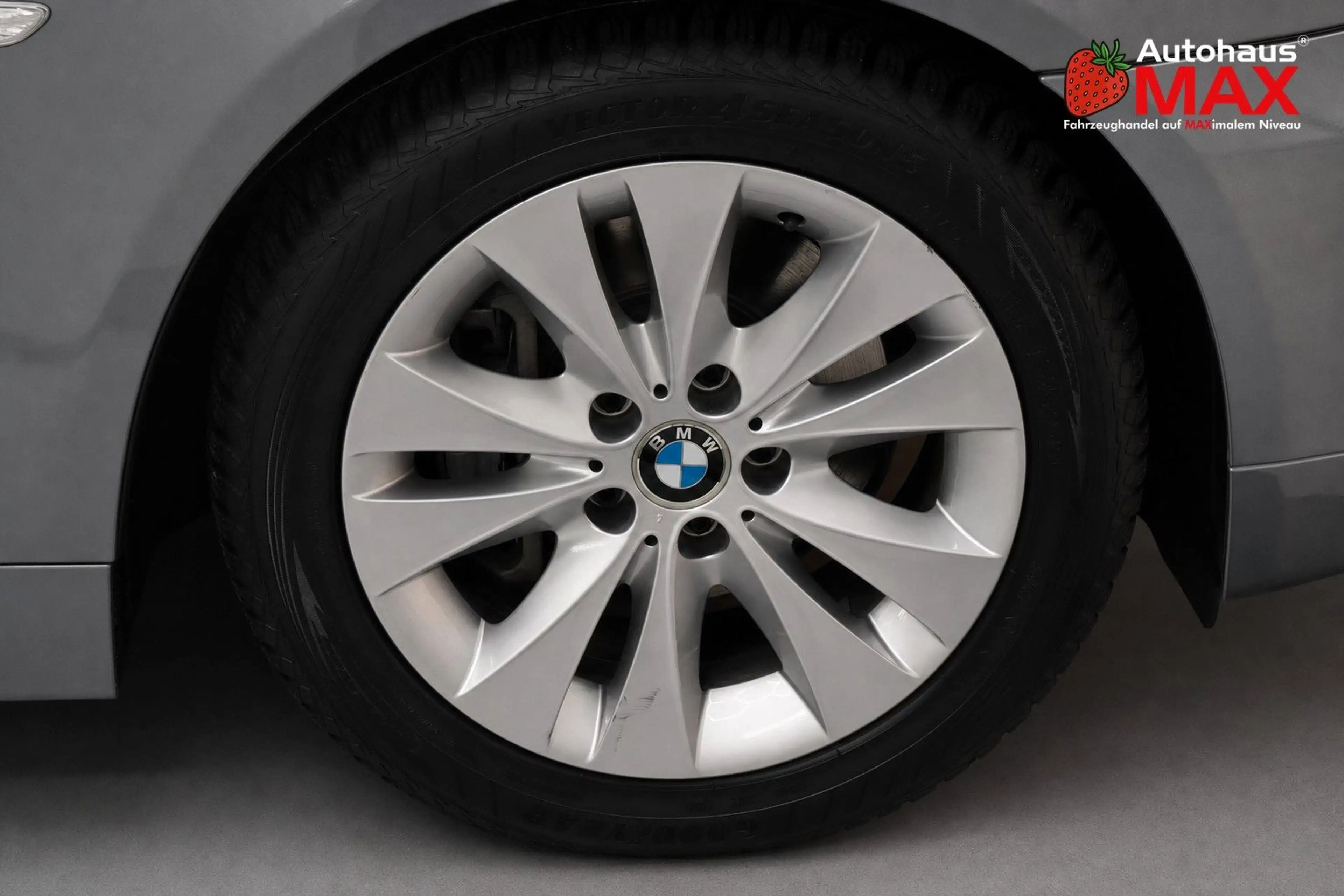 BMW 525 i Limousine~Nur 28.908KM!!!~Rentner~1.Hand — photo 10