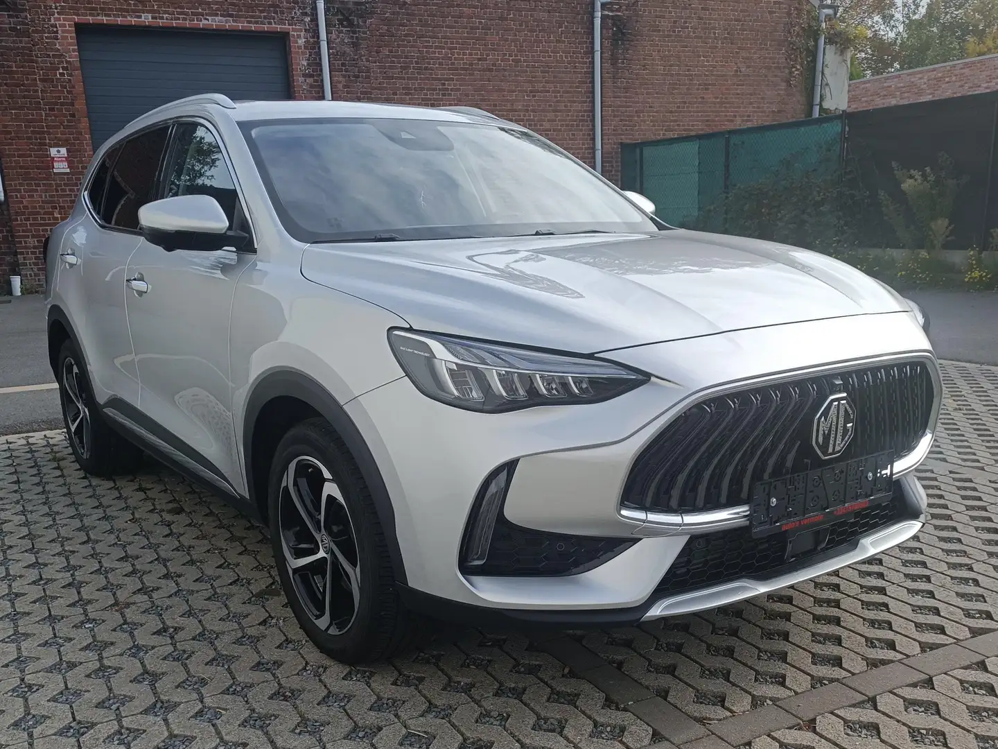 MG HS HS 1.5T-GDI Luxury Silber - 2