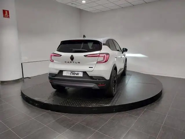 Renault Captur view 4