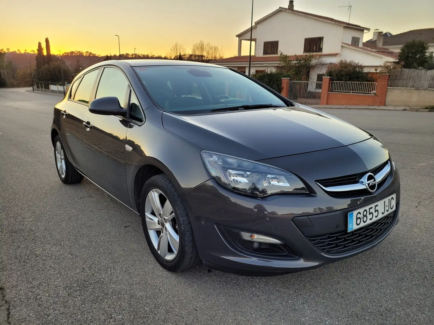 Opel Astra 1.4T Excellence Szary - 2