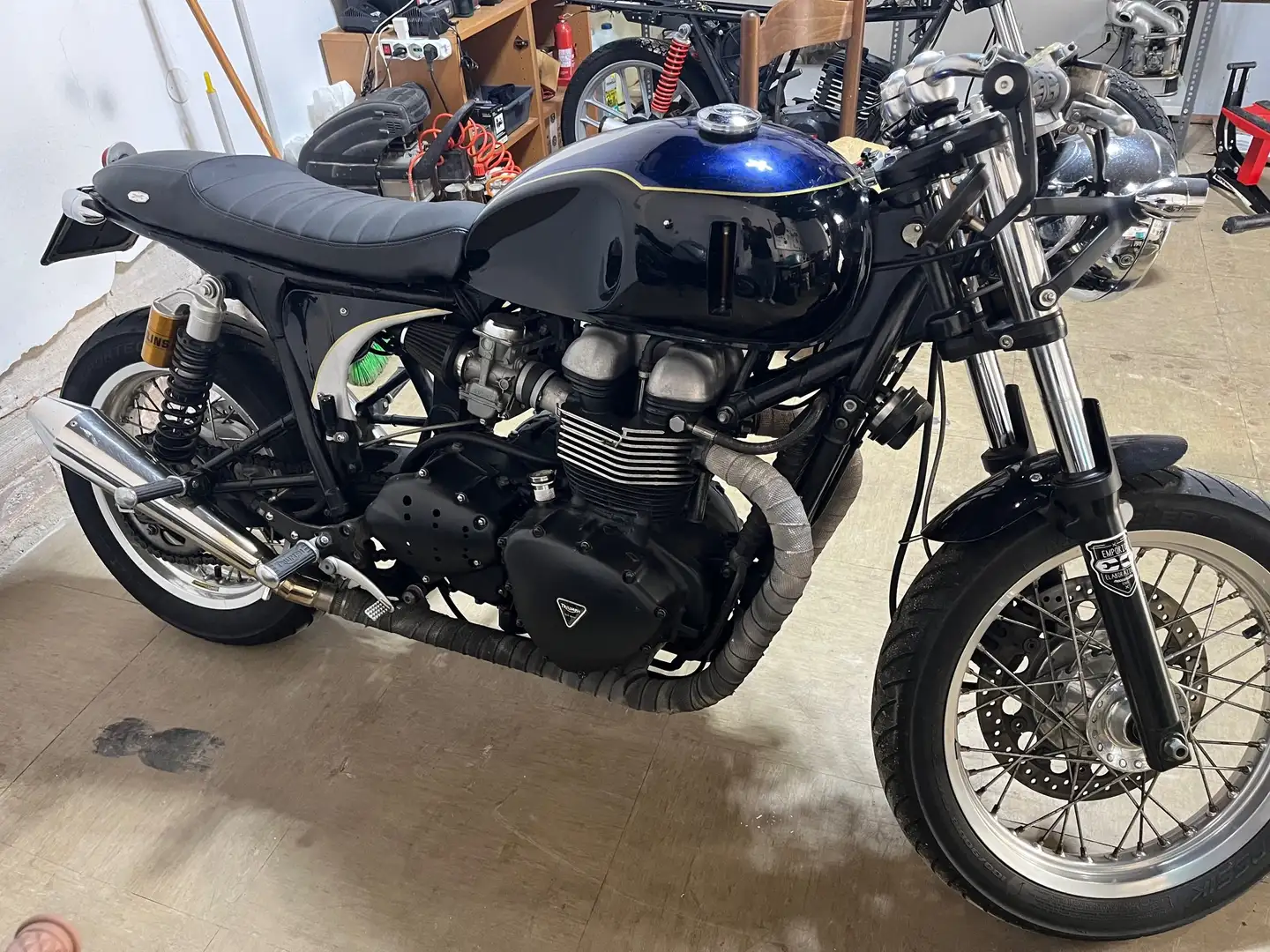 Triumph Thruxton 900 Negru - 2