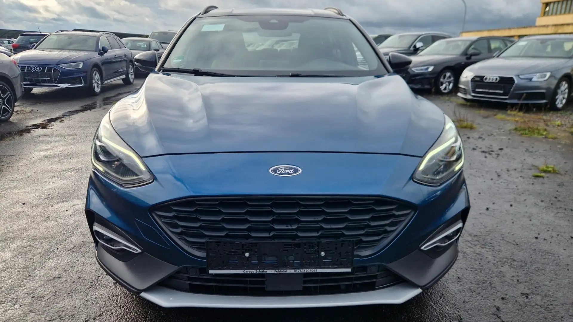 Ford Focus Turnier Active X 1.Hand Digital LED ACC Blau - 2