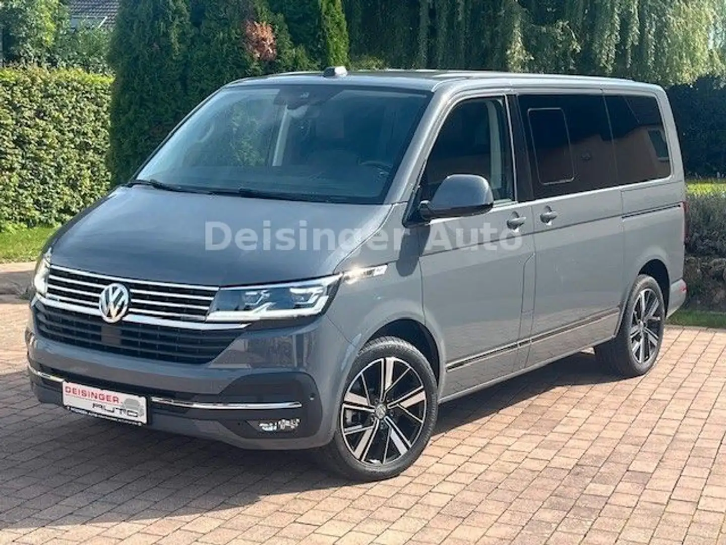 Volkswagen T6 Multivan Highline Exclusive 4Motion Grau - 1