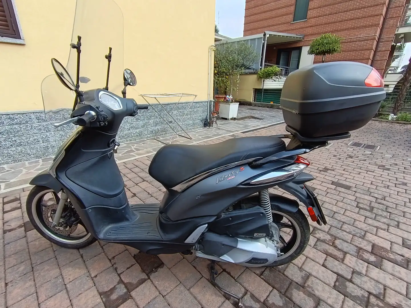 Piaggio Liberty 150 Liberty S Negro - 1