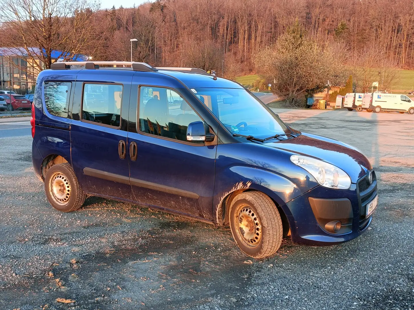 Fiat Doblo Doblo 1,6 Multijet DPF Blau - 1