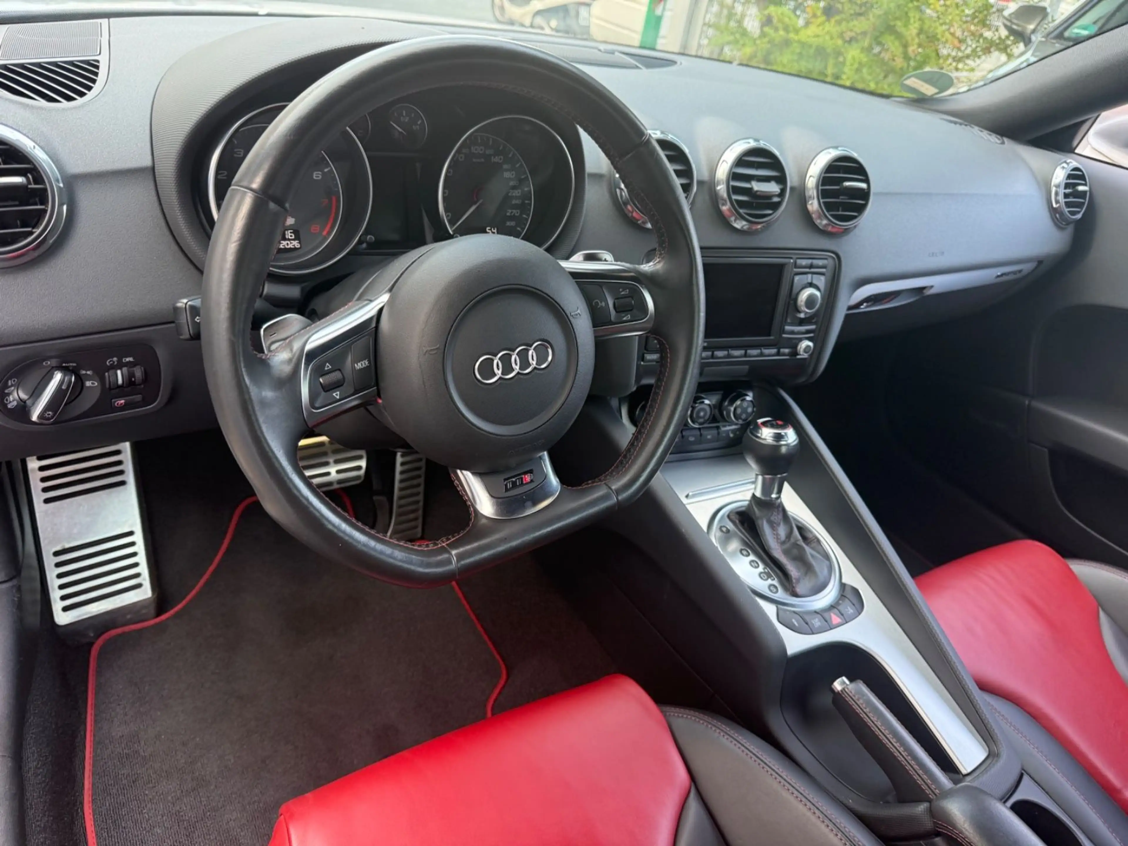Audi TT 2.0 TFSI TTS Coupe quattro 1.HAND/LEDER/BOSE/XE — photo 12