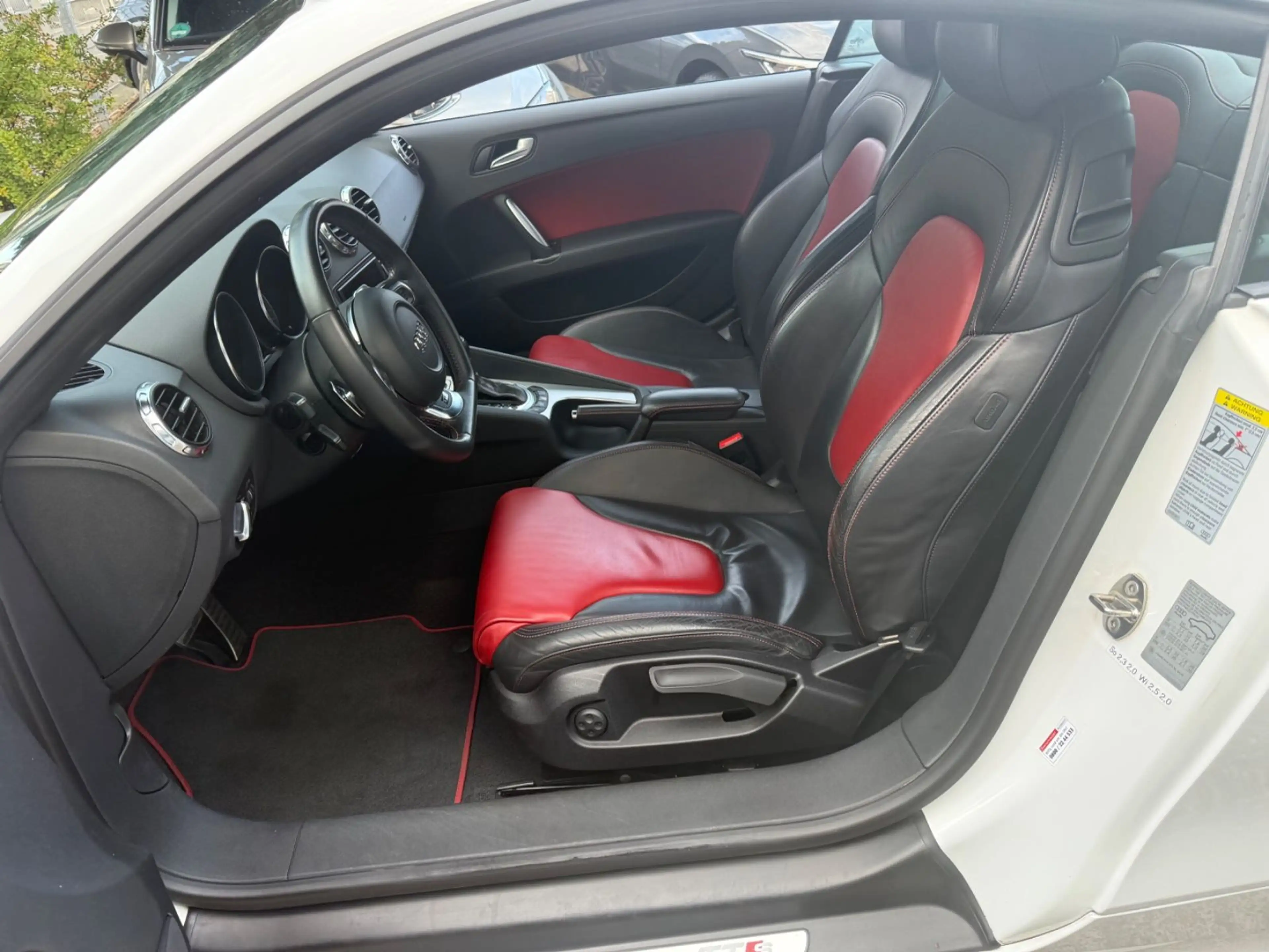 Audi TT 2.0 TFSI TTS Coupe quattro 1.HAND/LEDER/BOSE/XE — photo 11