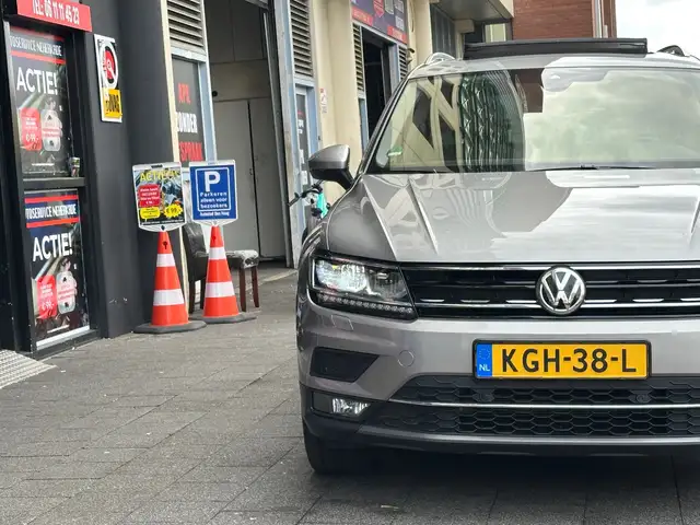 Volkswagen Tiguan view 10